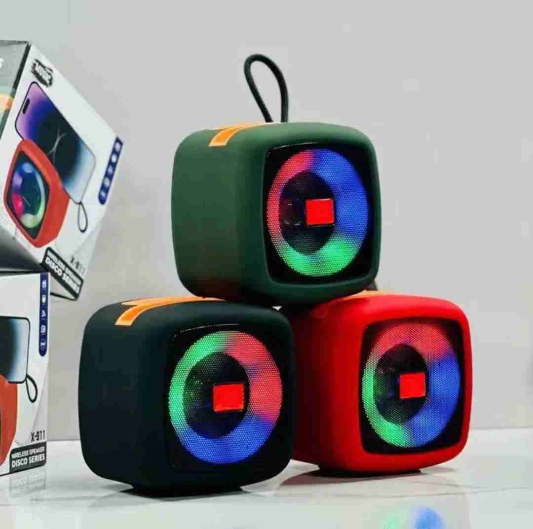 Parlantes Bluetooth con luces LED - 1