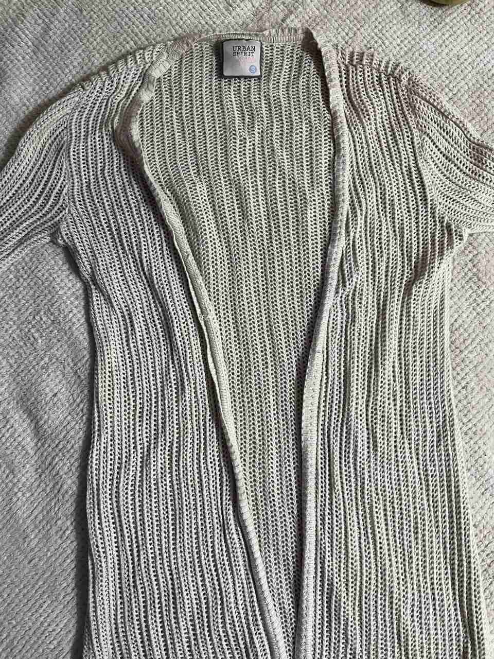 Cárdigan tejido beigñe talla M