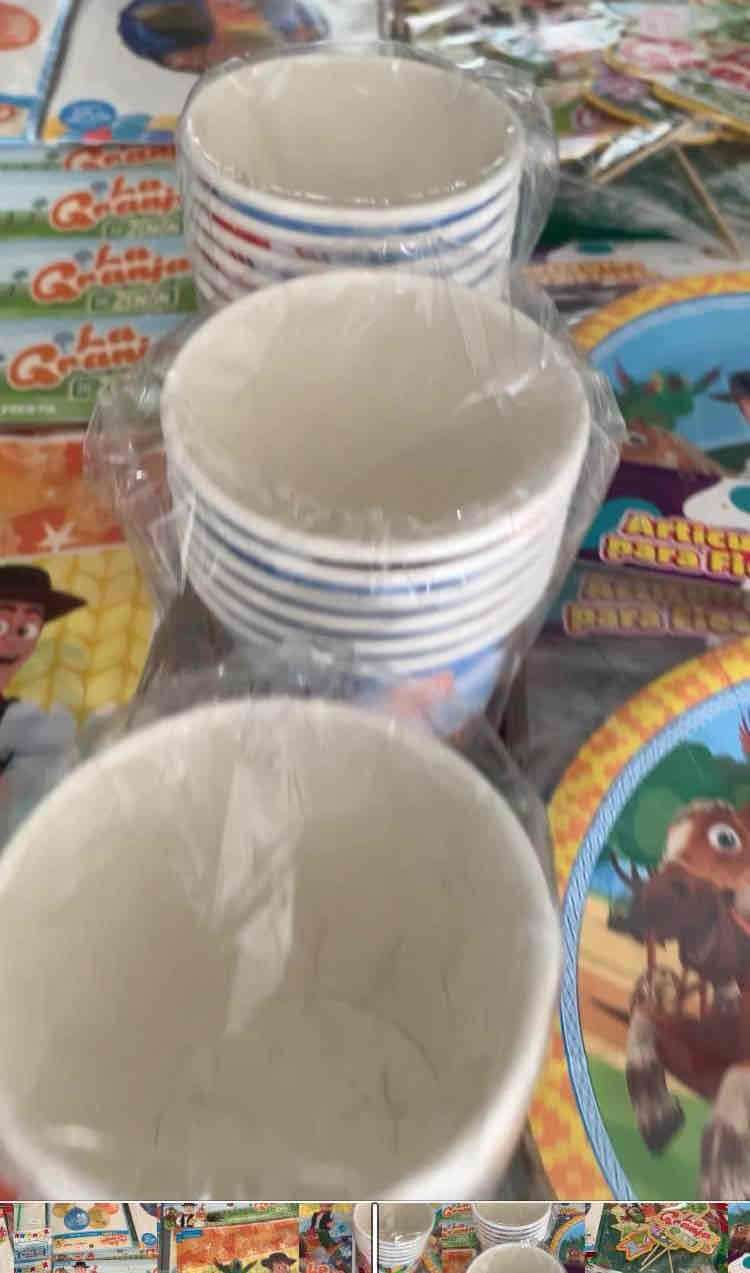 Mantel plástico temático infantil - miniatura 4