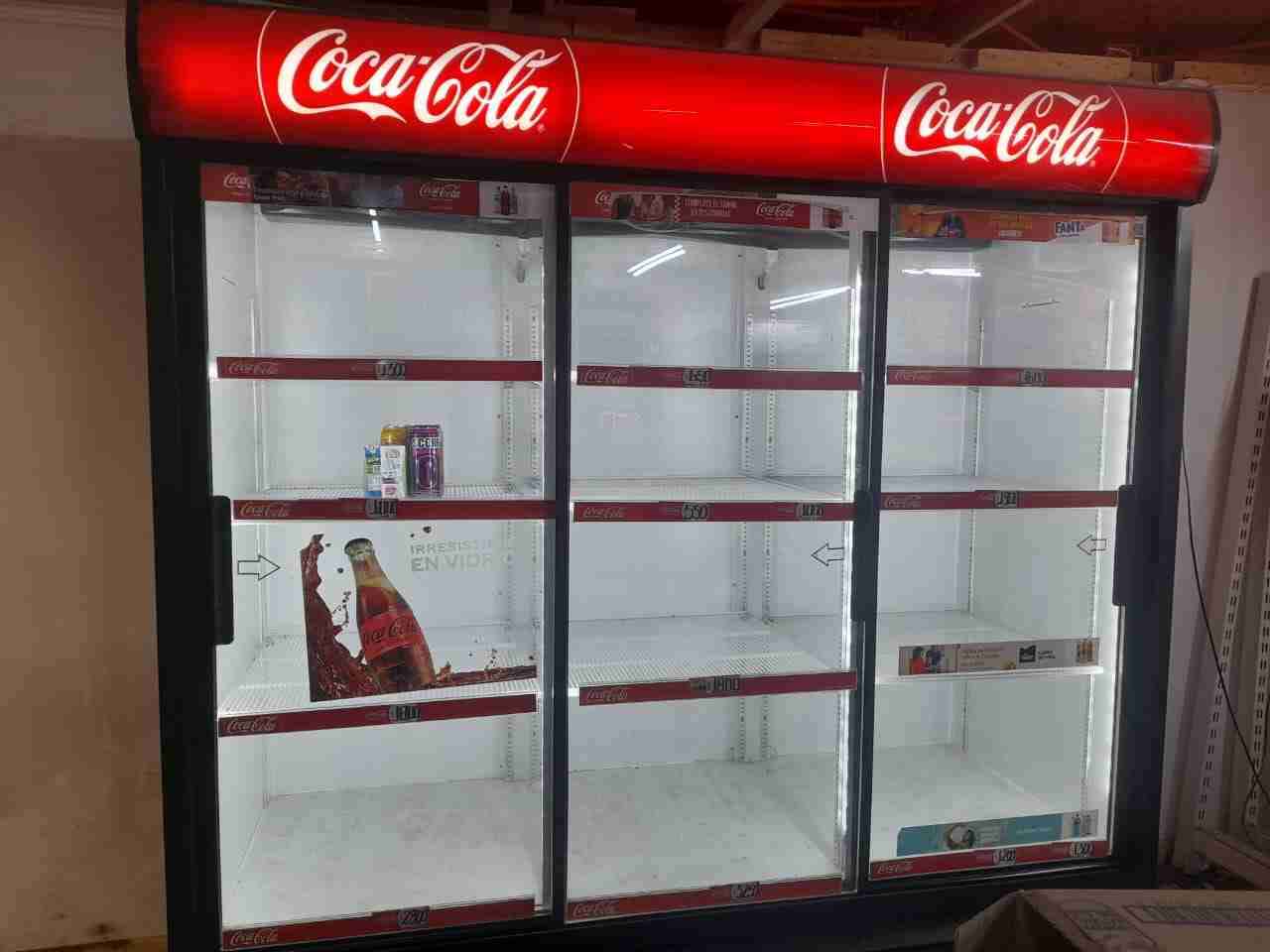 Refrigerador exhibidor Coca-Cola