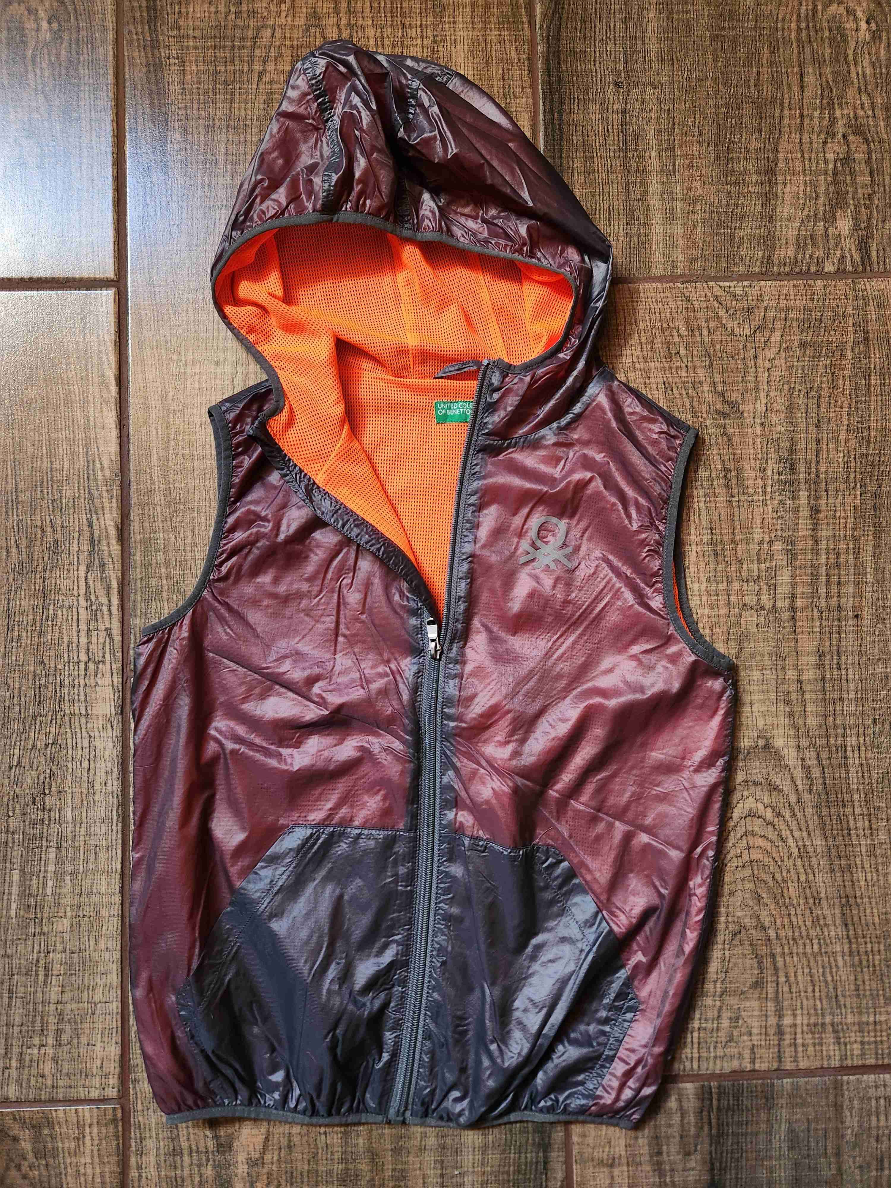 Cortaviento niña talla 8 benetton