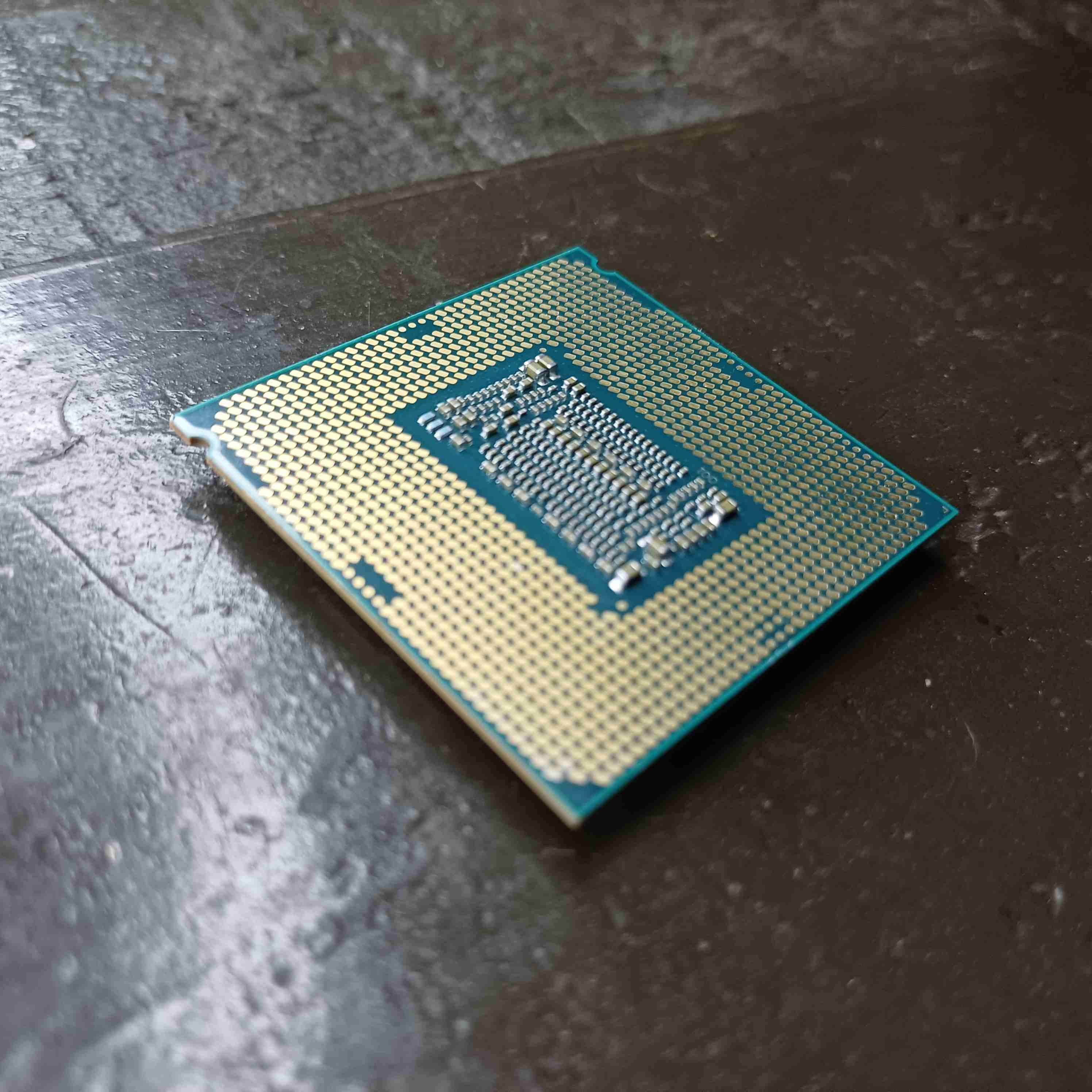 Procesador Intel Core i3-9100F - 3