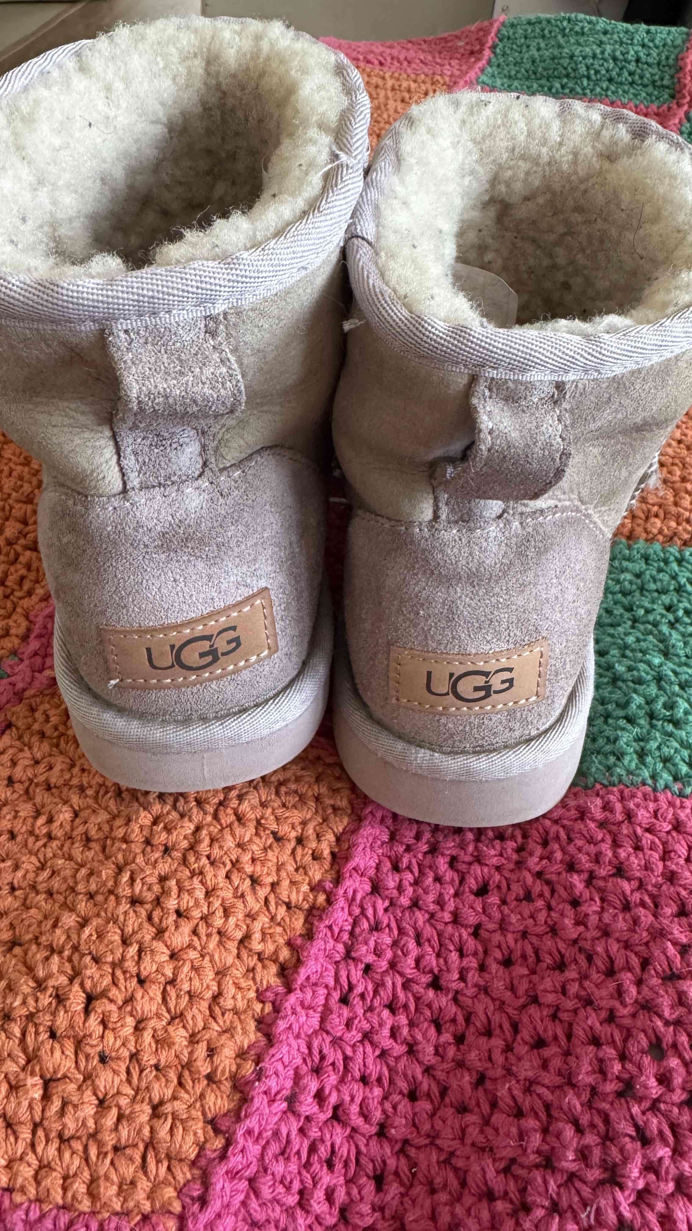 Botas ugg  lila con beige  original - miniatura 2