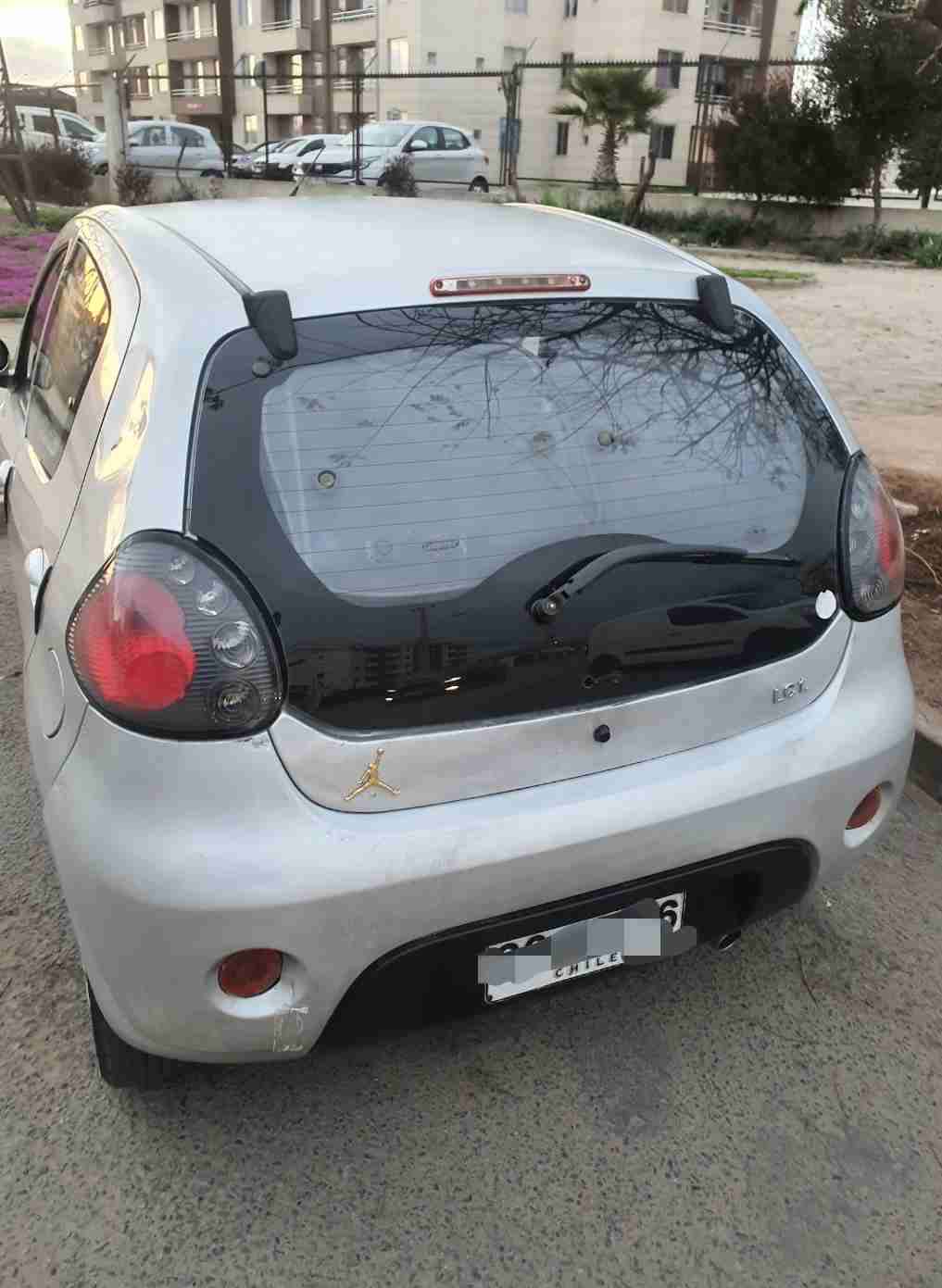 Auto compacto plata usado - miniatura 3