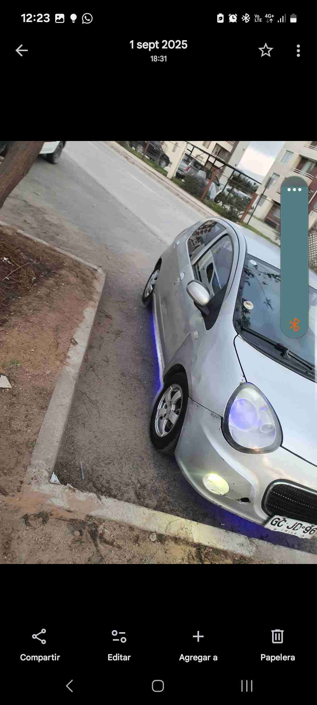 Auto compacto plata usado - miniatura 4