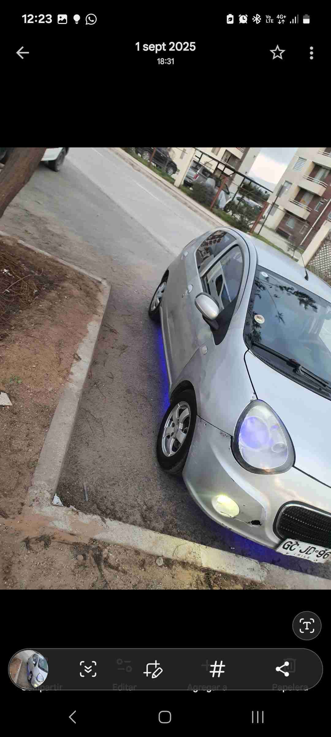 Auto compacto plata usado - miniatura 5