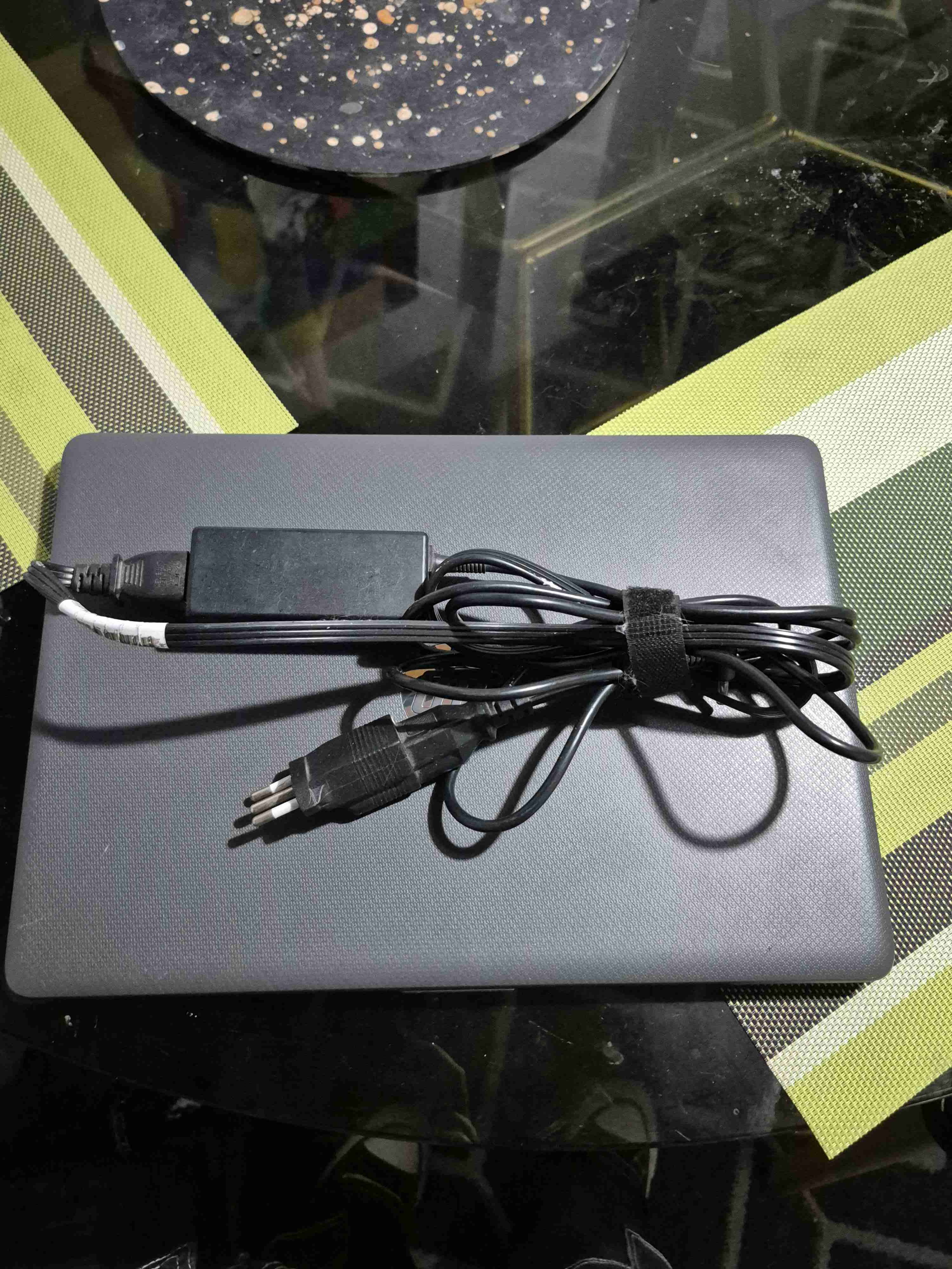 Laptop HP 14 pulgadas - 6