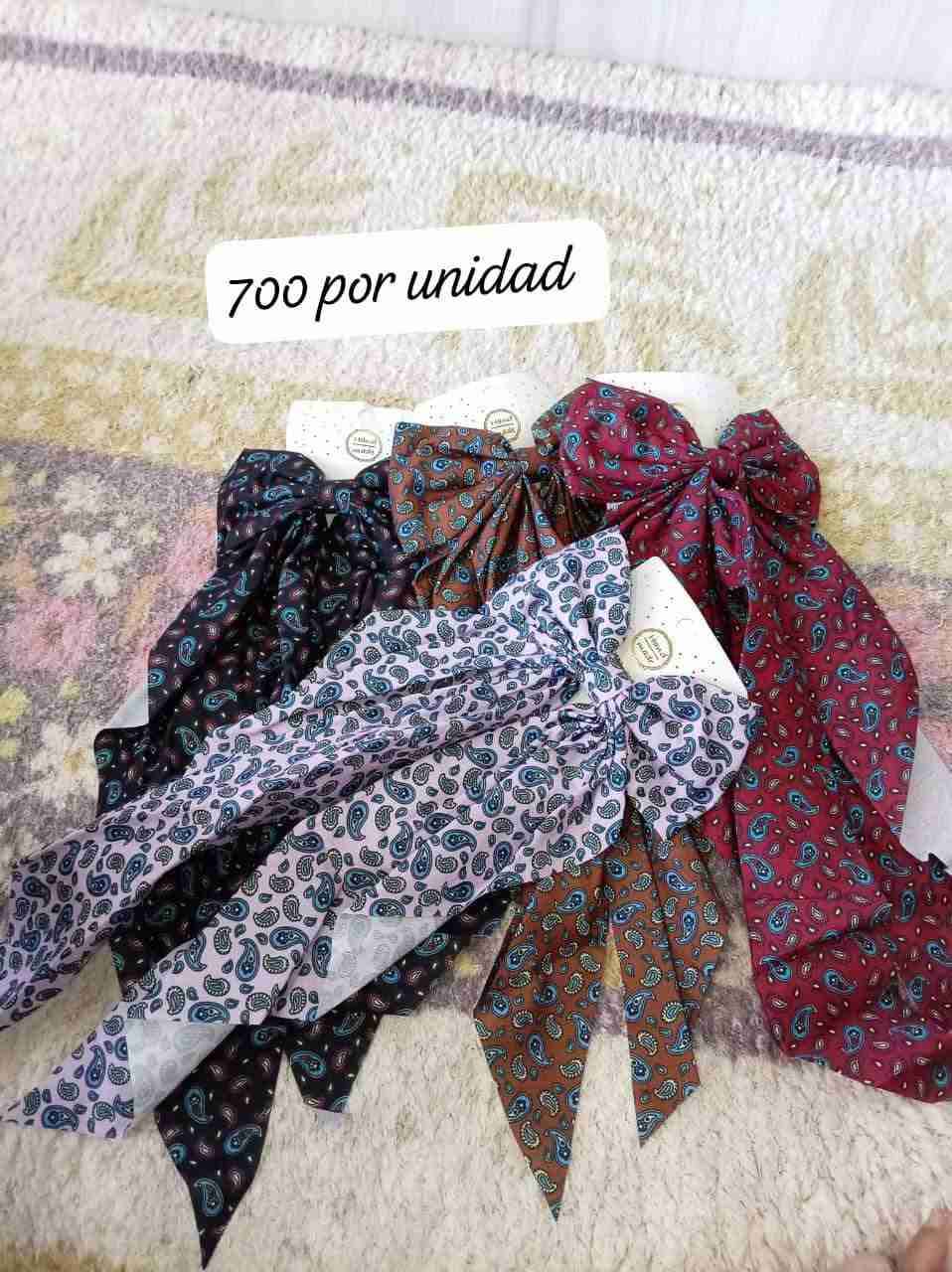 Pinza de pelo con cerezas - miniatura 3