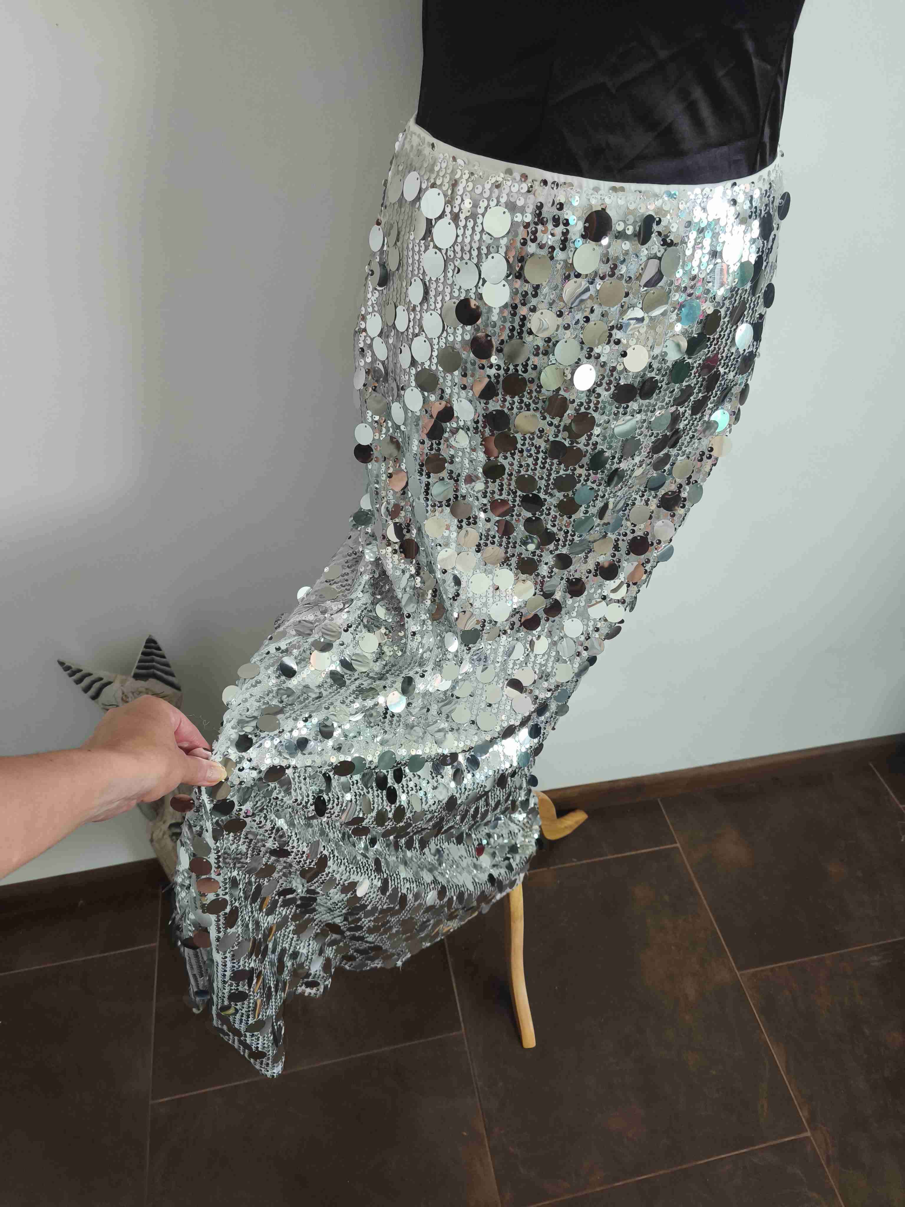 Falda larga con lentejuelas plateadas - 1