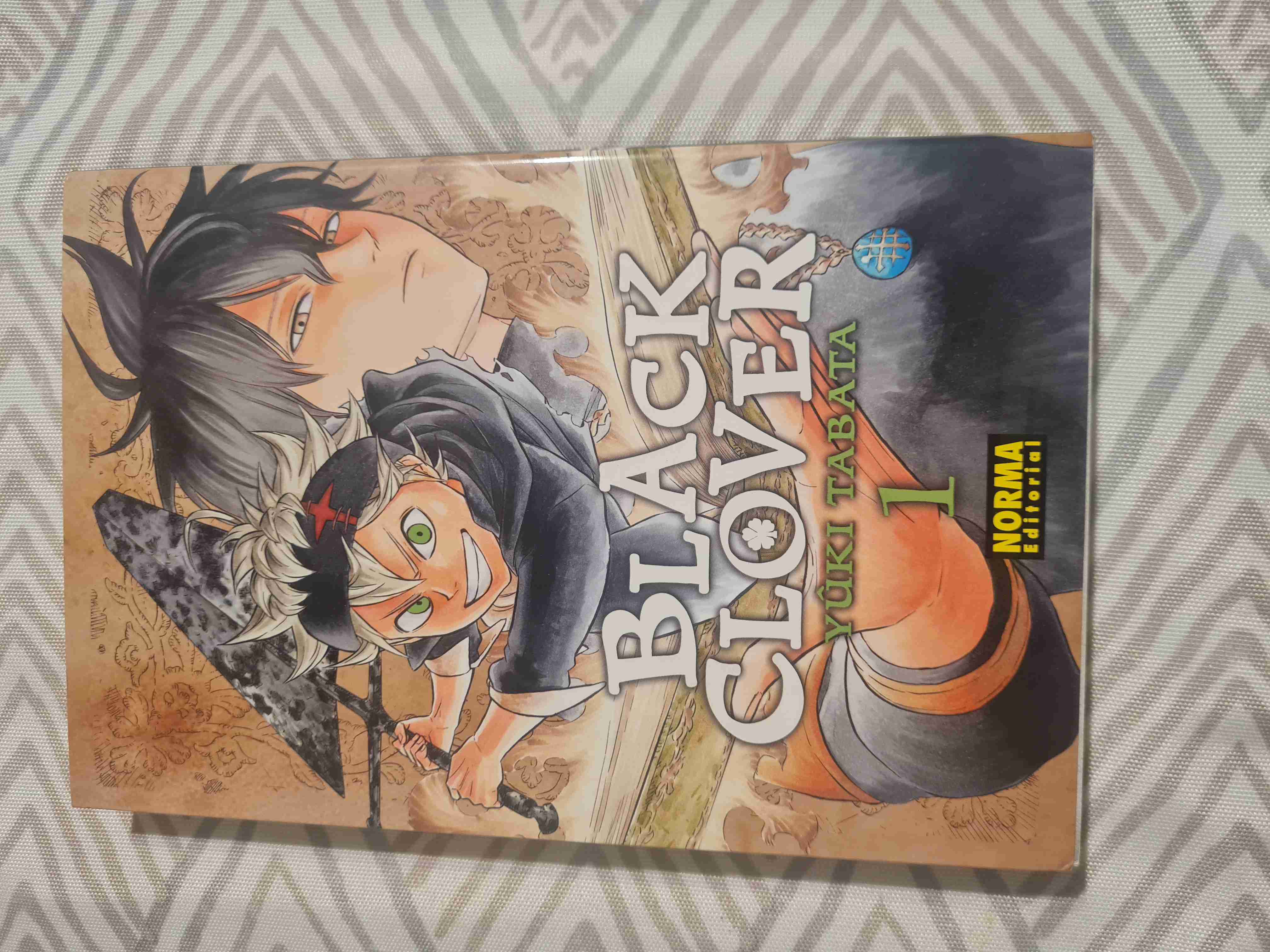 Manga Black Clover Volumen 1