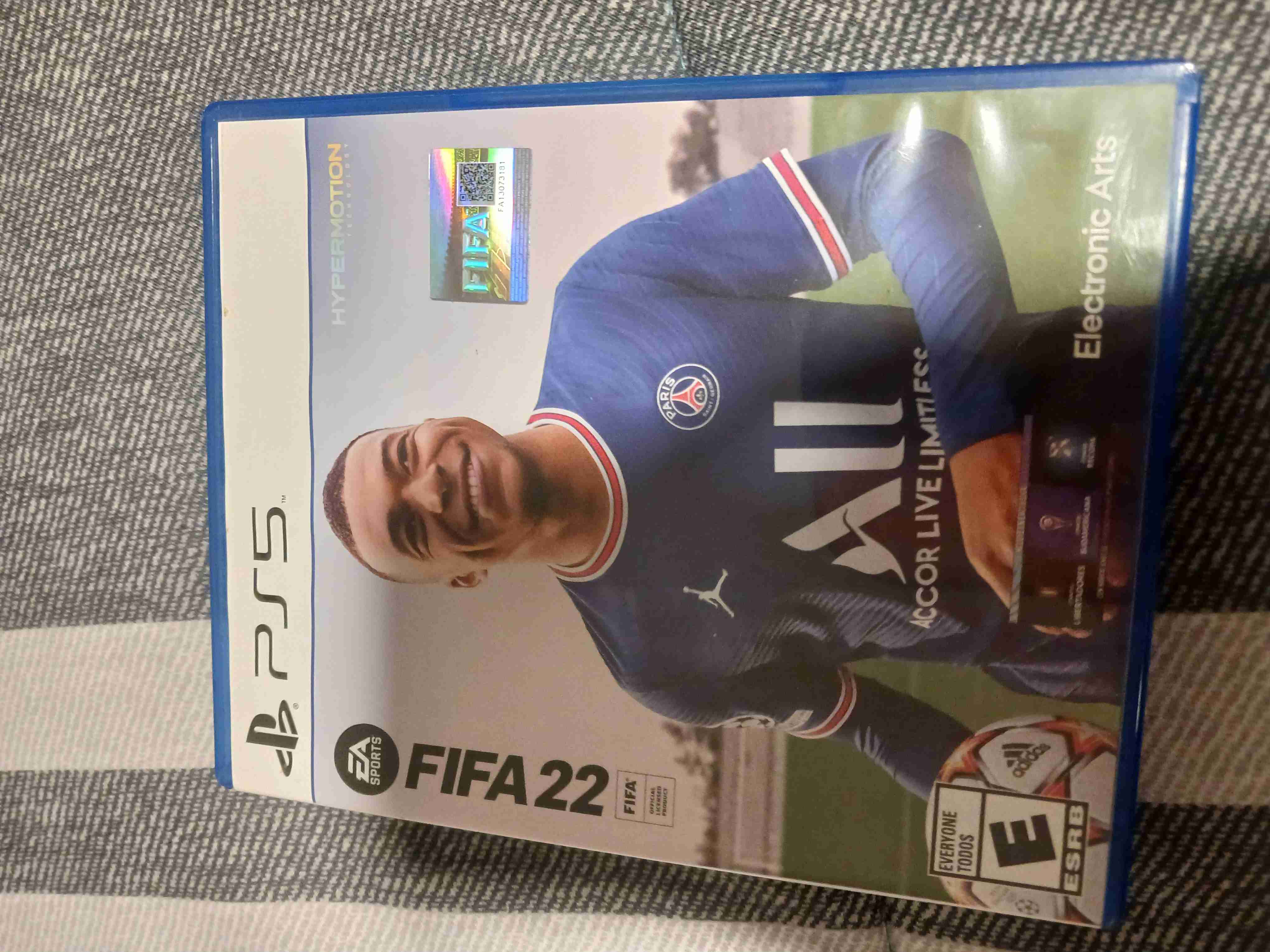 FIFA 22 PS5 en caja - 1