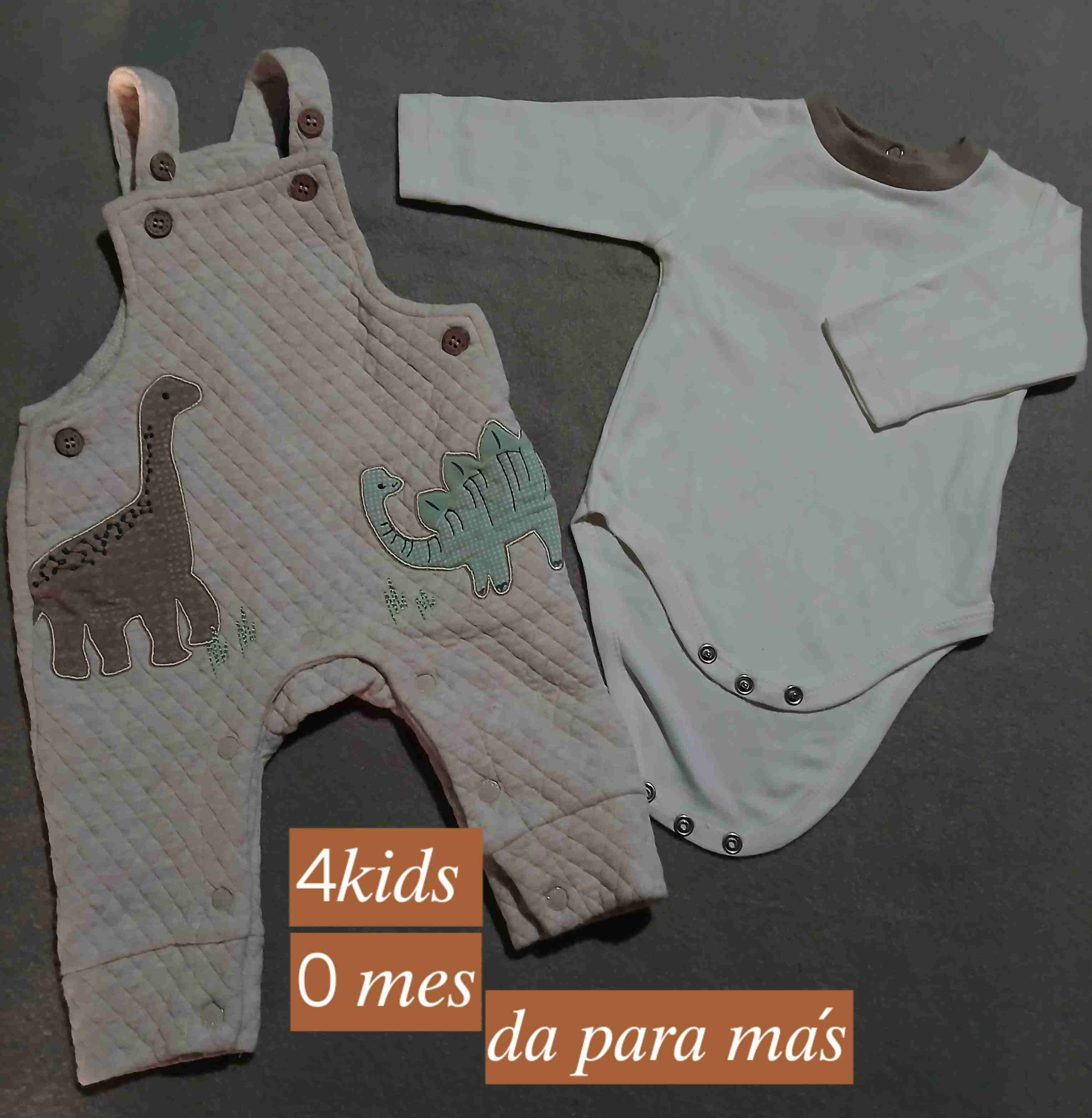 Conjunto bebé dinosaurios 0 meses