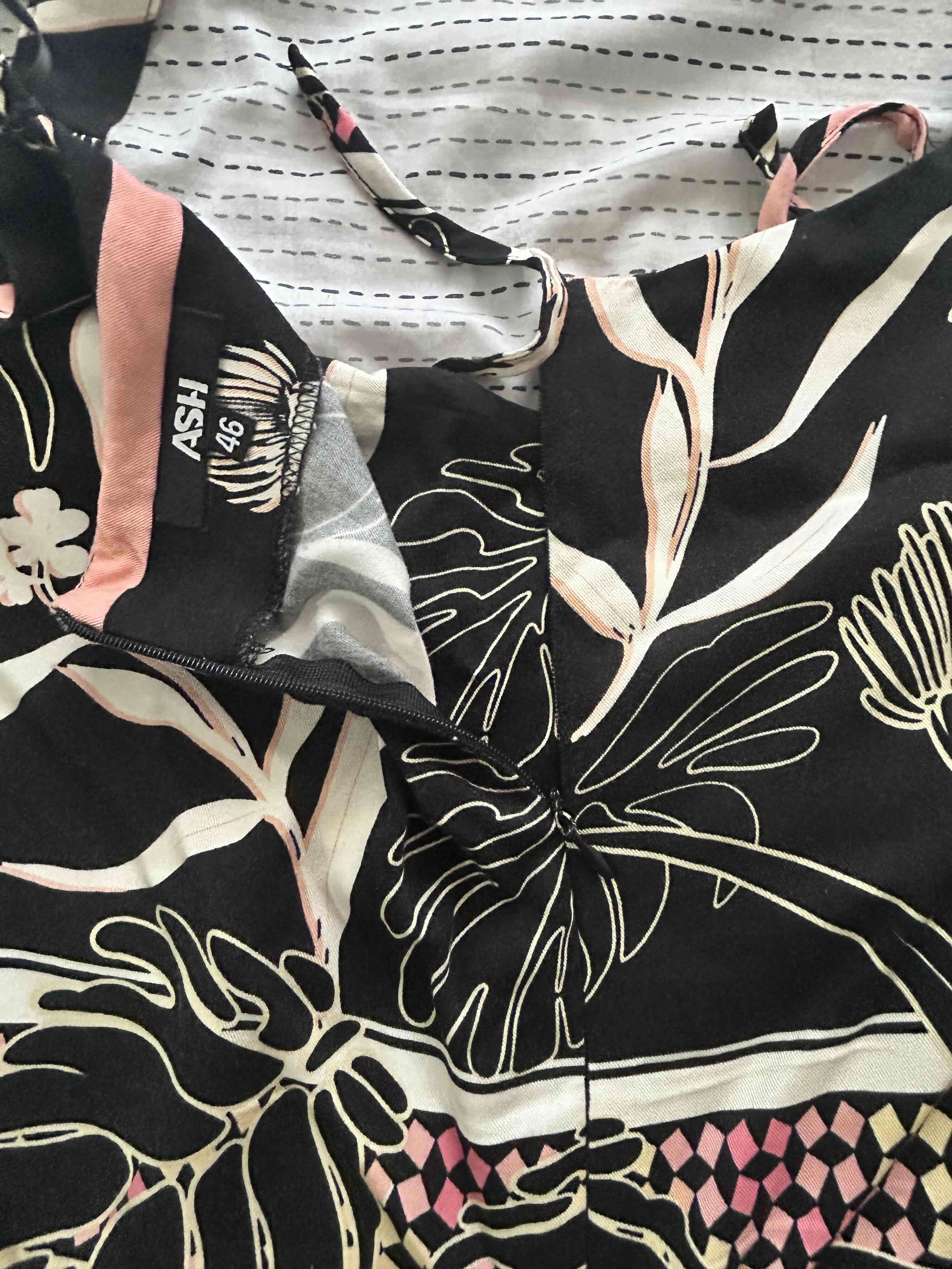 Enterito floral negro con tirantes - miniatura 2