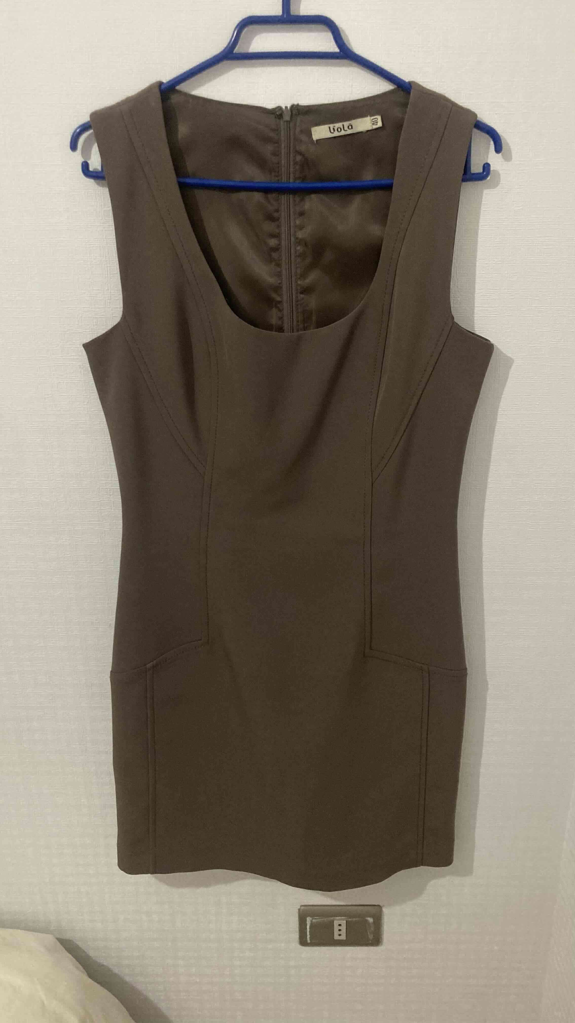 Vestido marrón sin mangas - 1