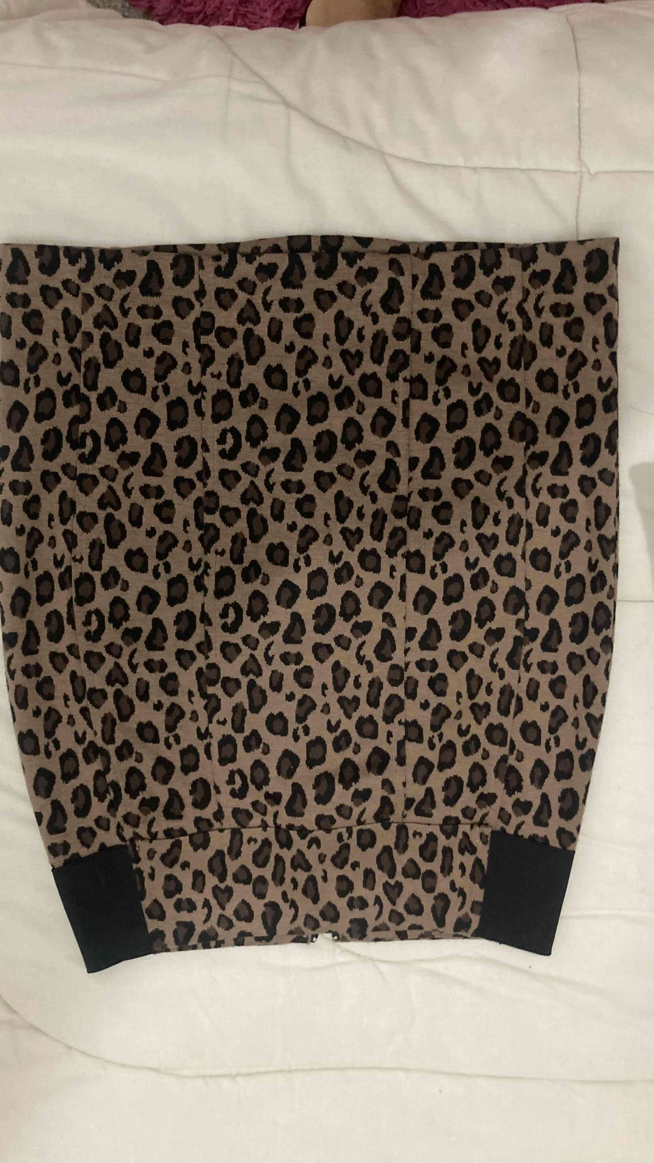 Falda animal print café negra - miniatura 1