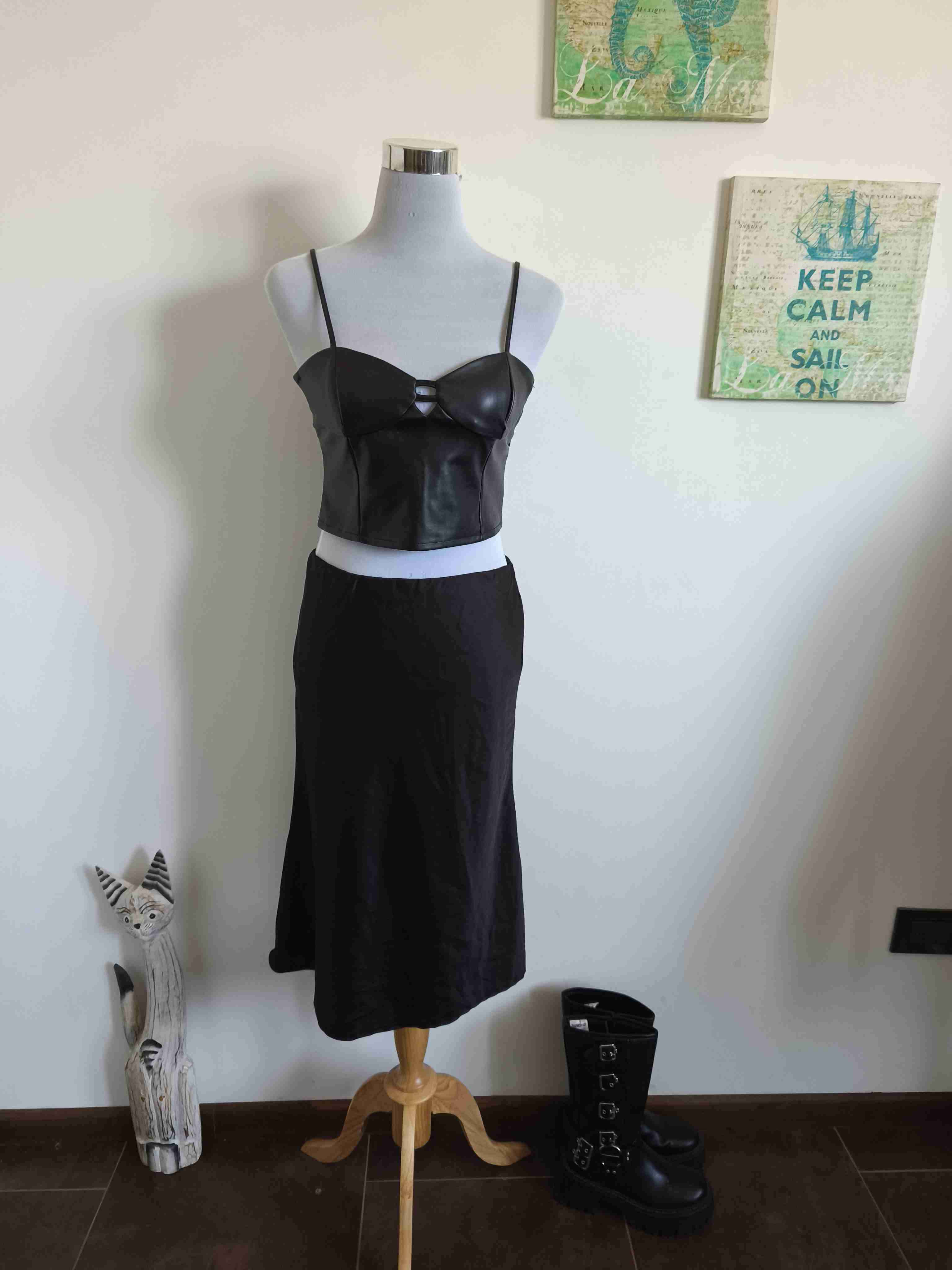 Top negro de cuero sintético - miniatura 2