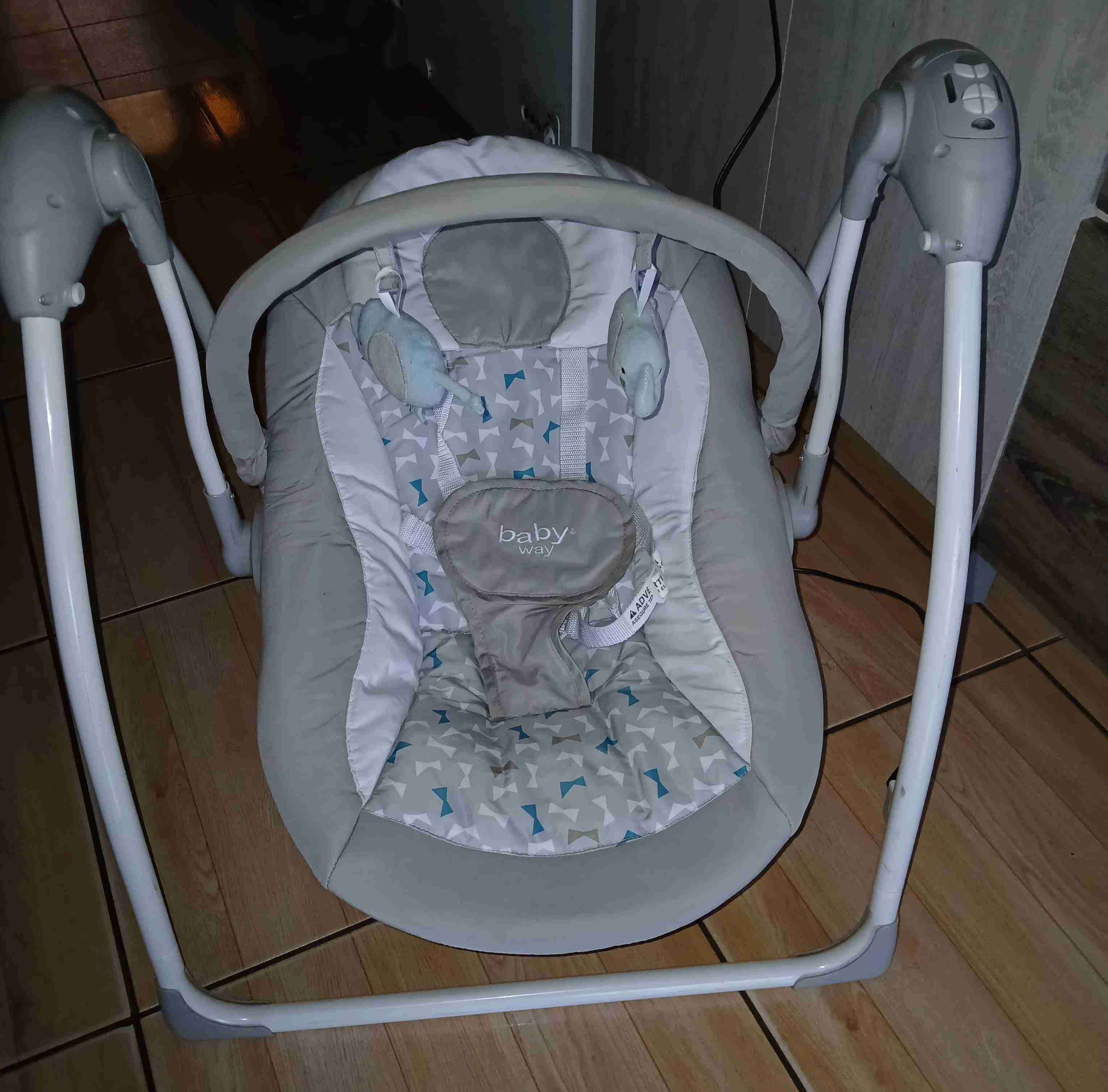 Mecedora eléctrica para bebé gris - 1