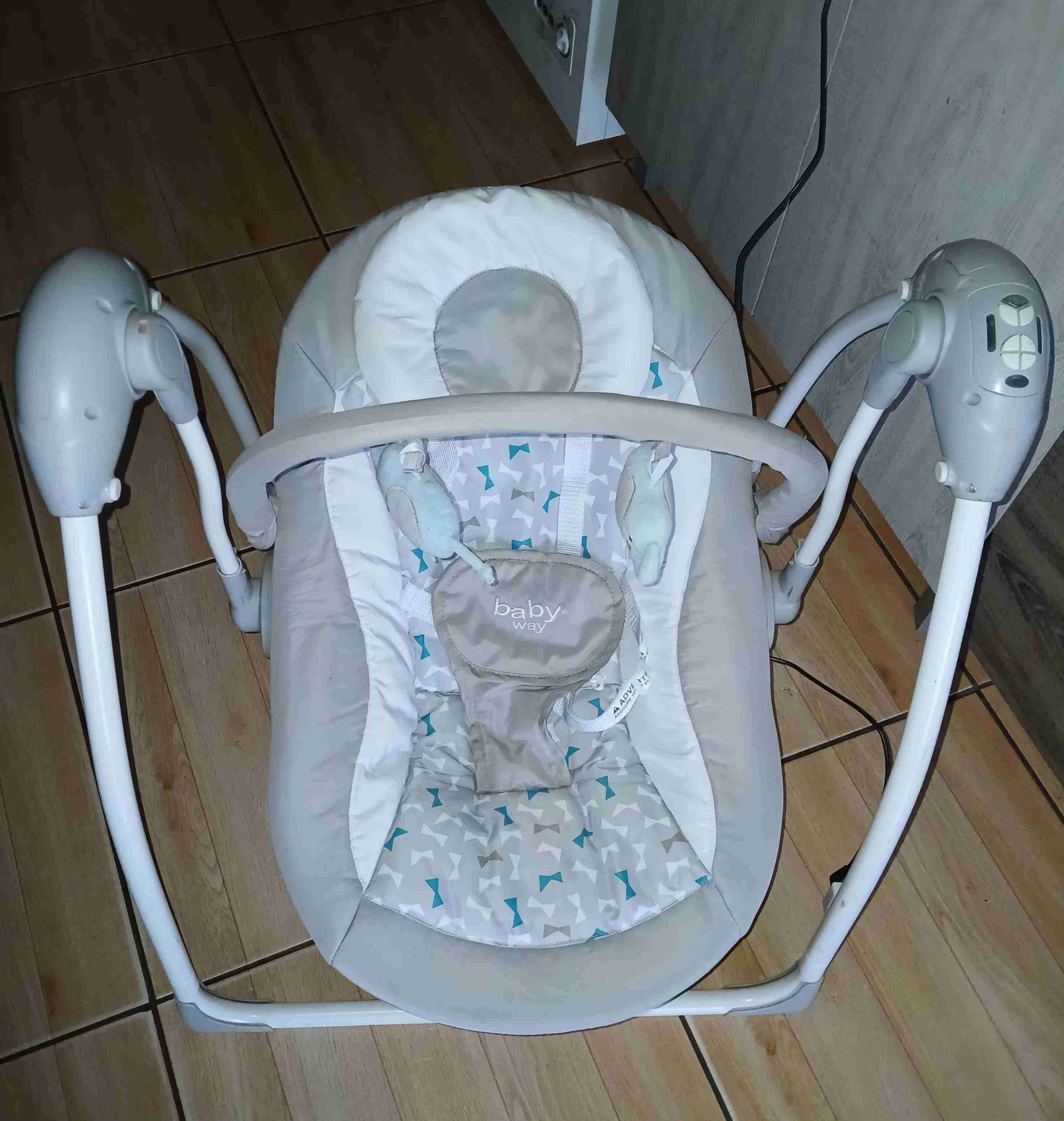 Mecedora eléctrica para bebé gris - 4