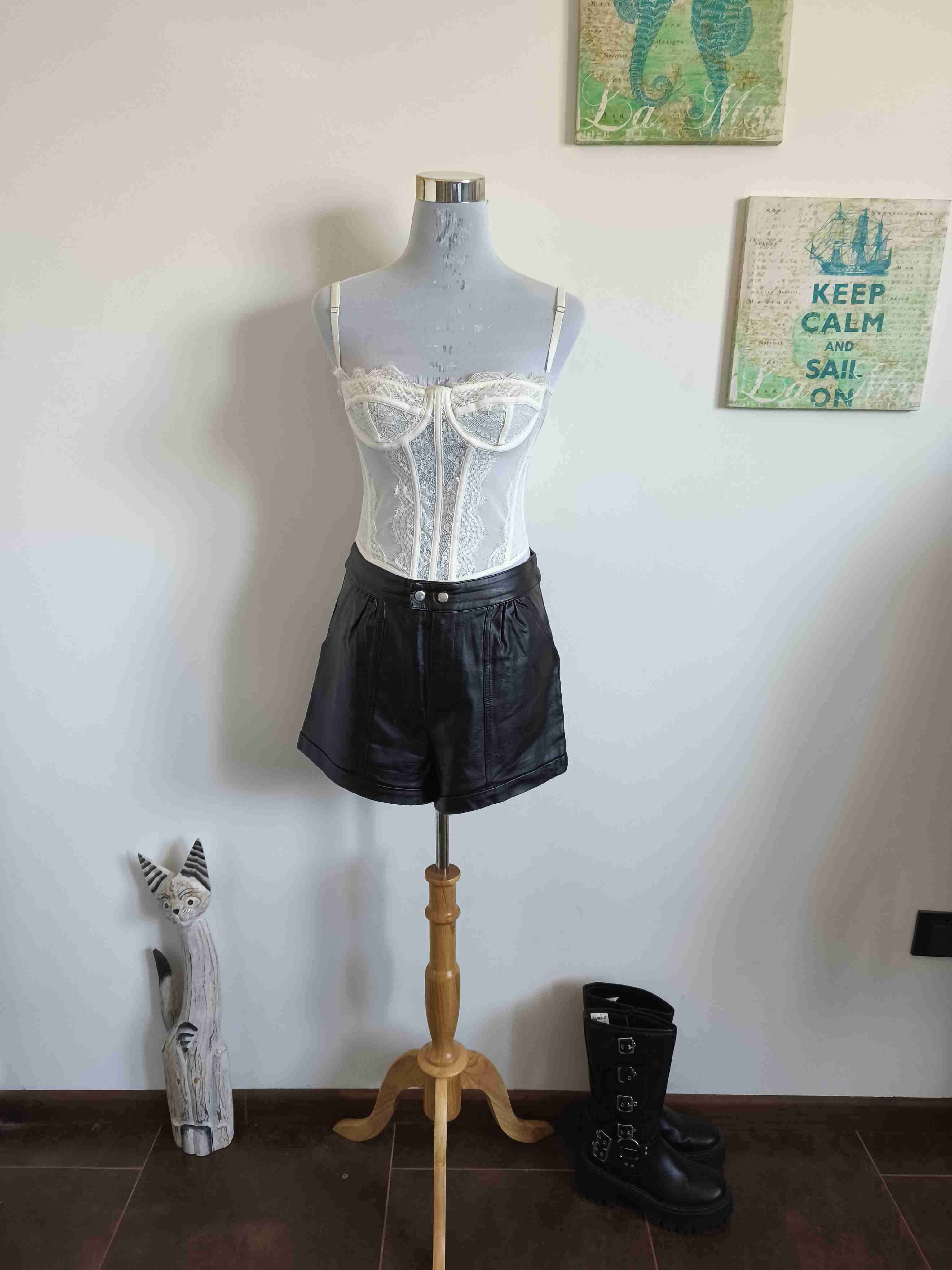 Corset blanco con encaje - miniatura 3