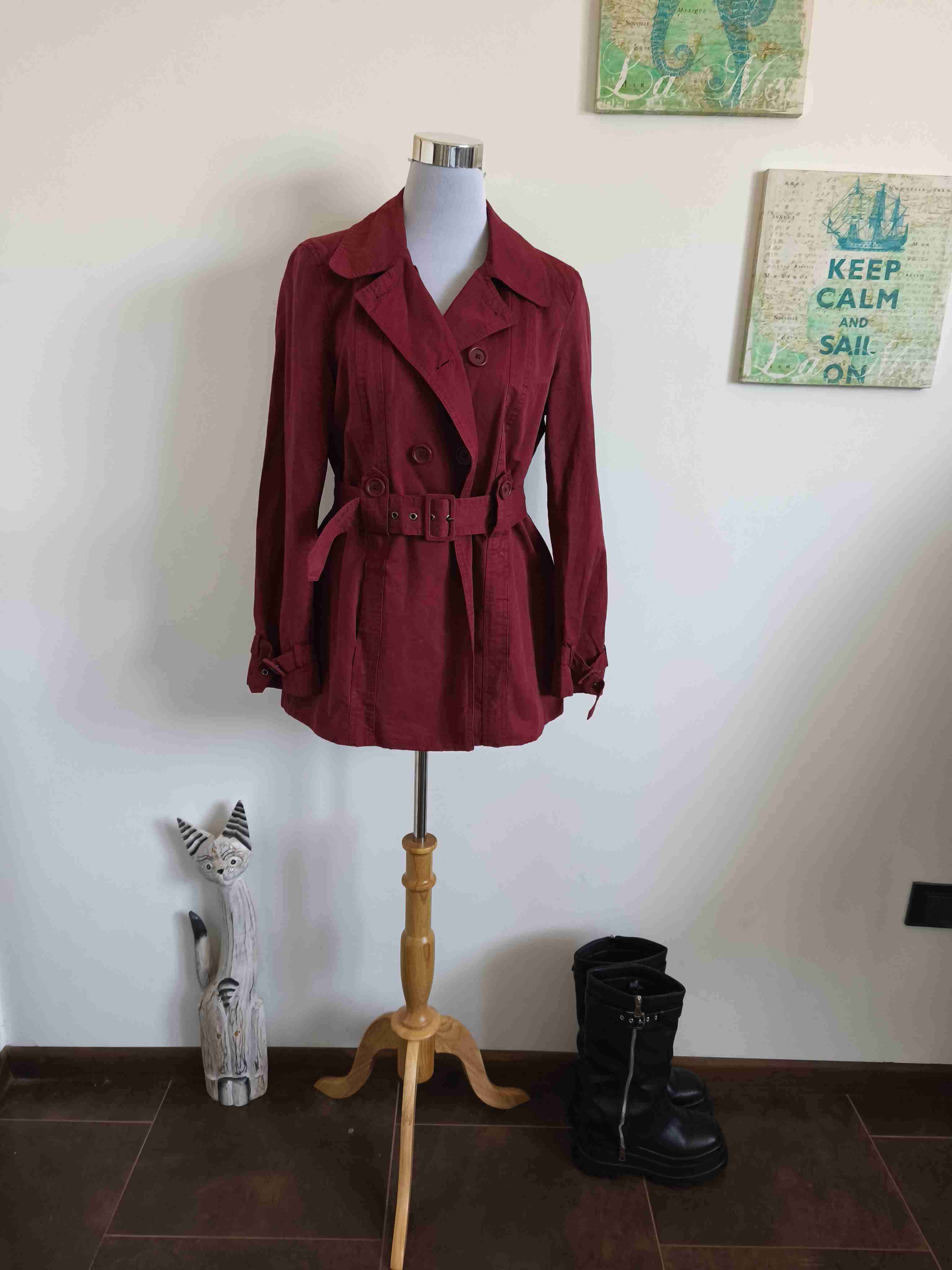 Trench rojo de mujer - miniatura 2