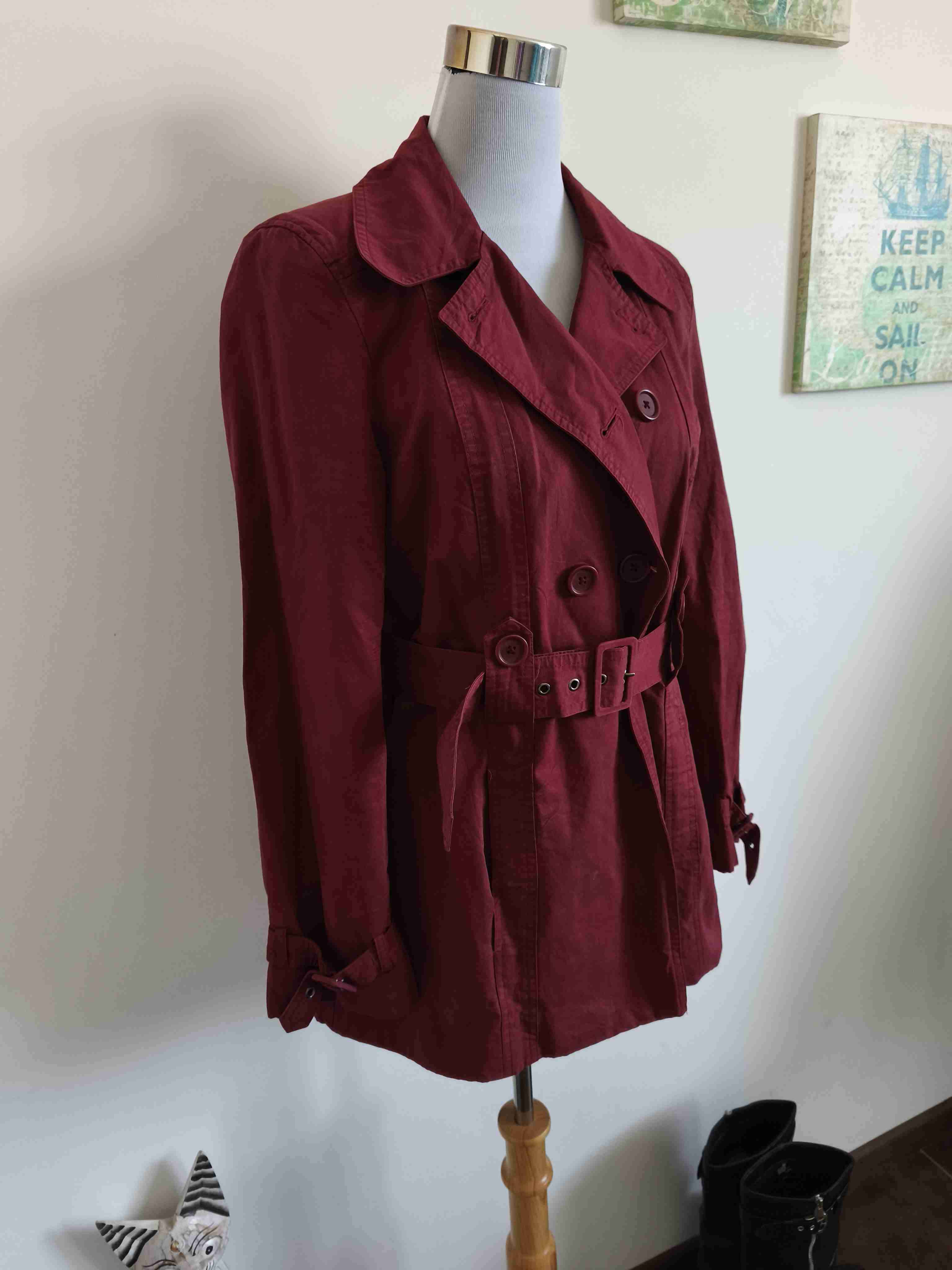 Trench rojo de mujer - miniatura 4