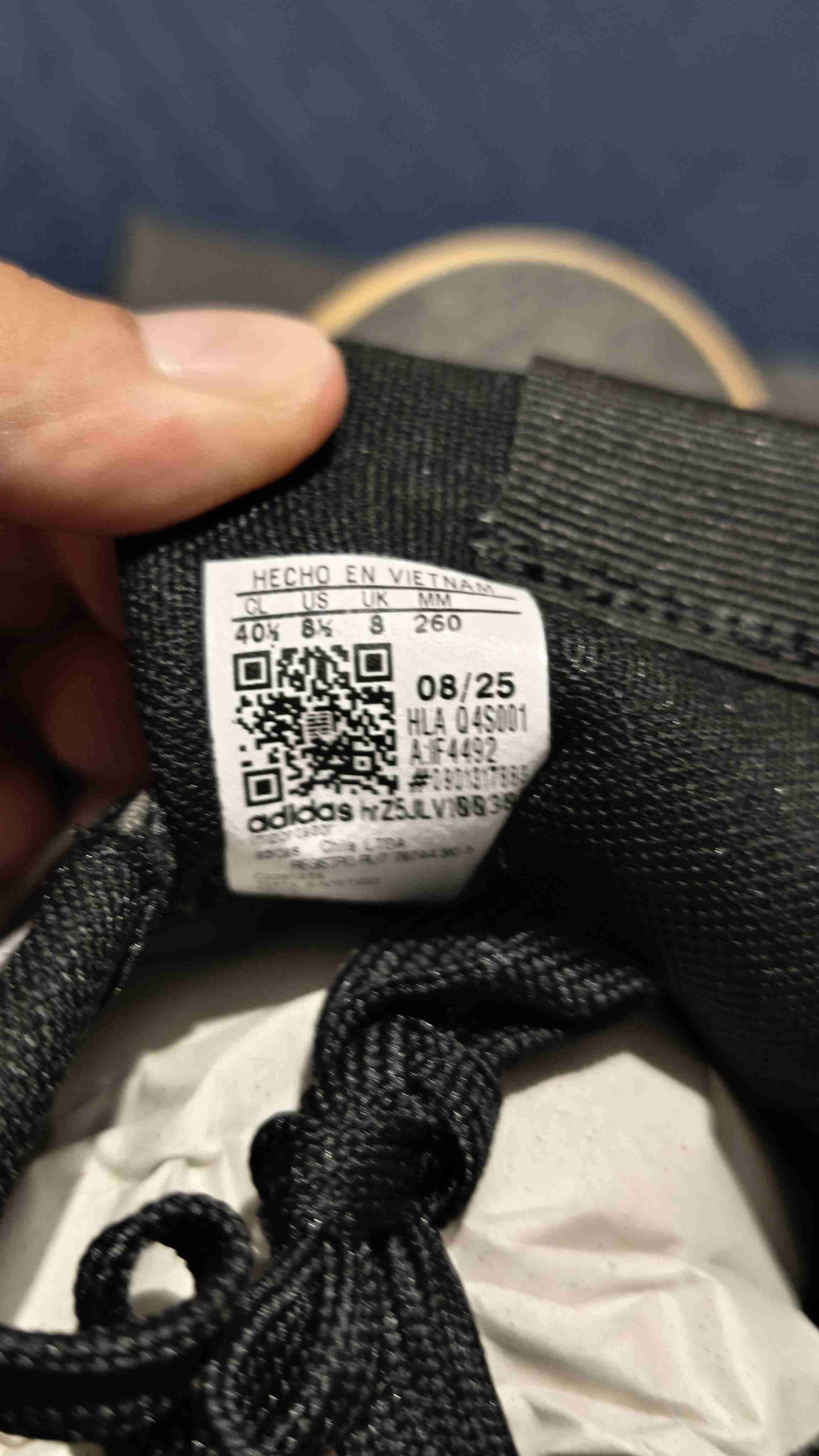 Zapatillas Adidas negras con logo - miniatura 5