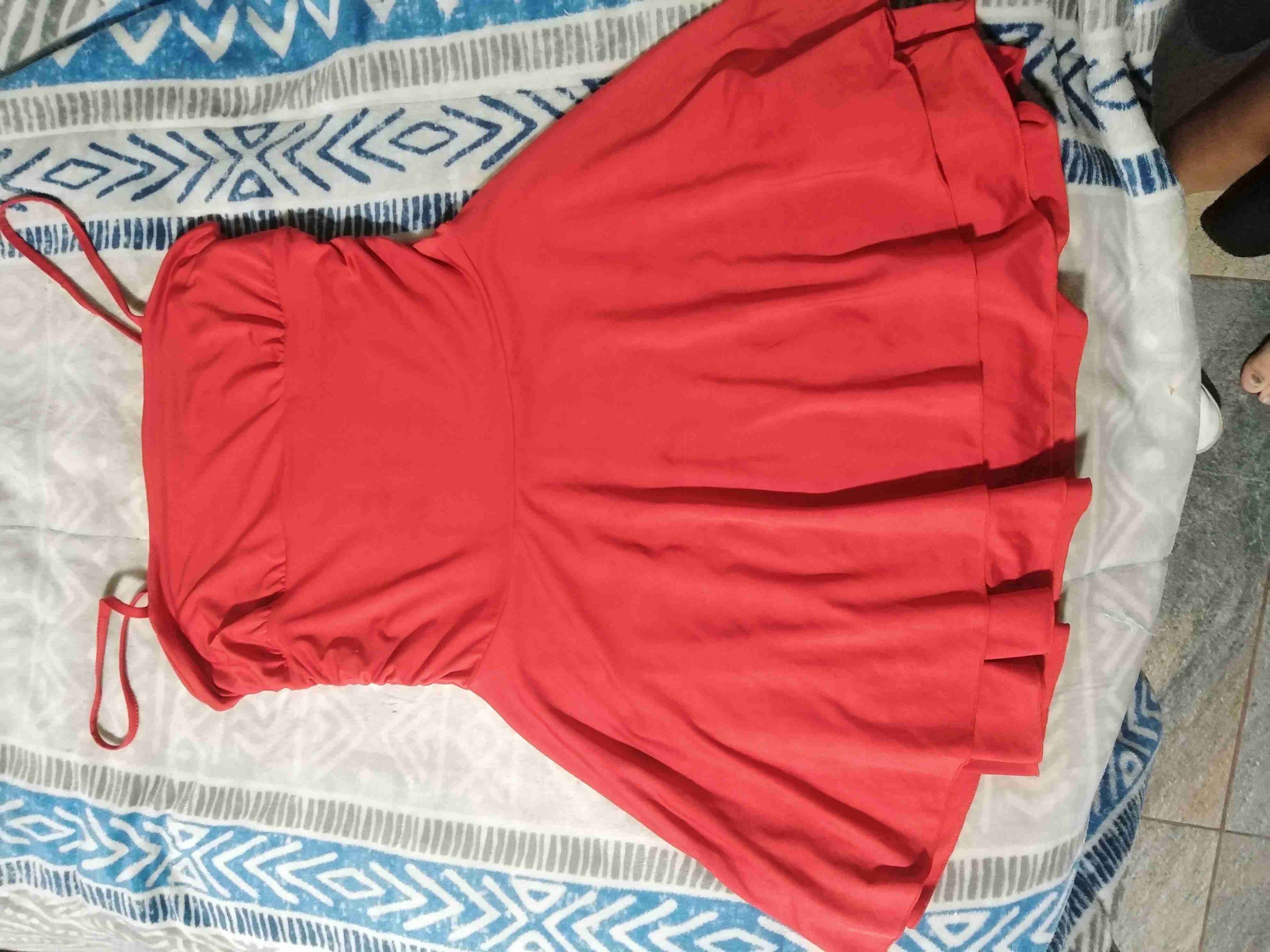Vestido rojo con tirantes - 1