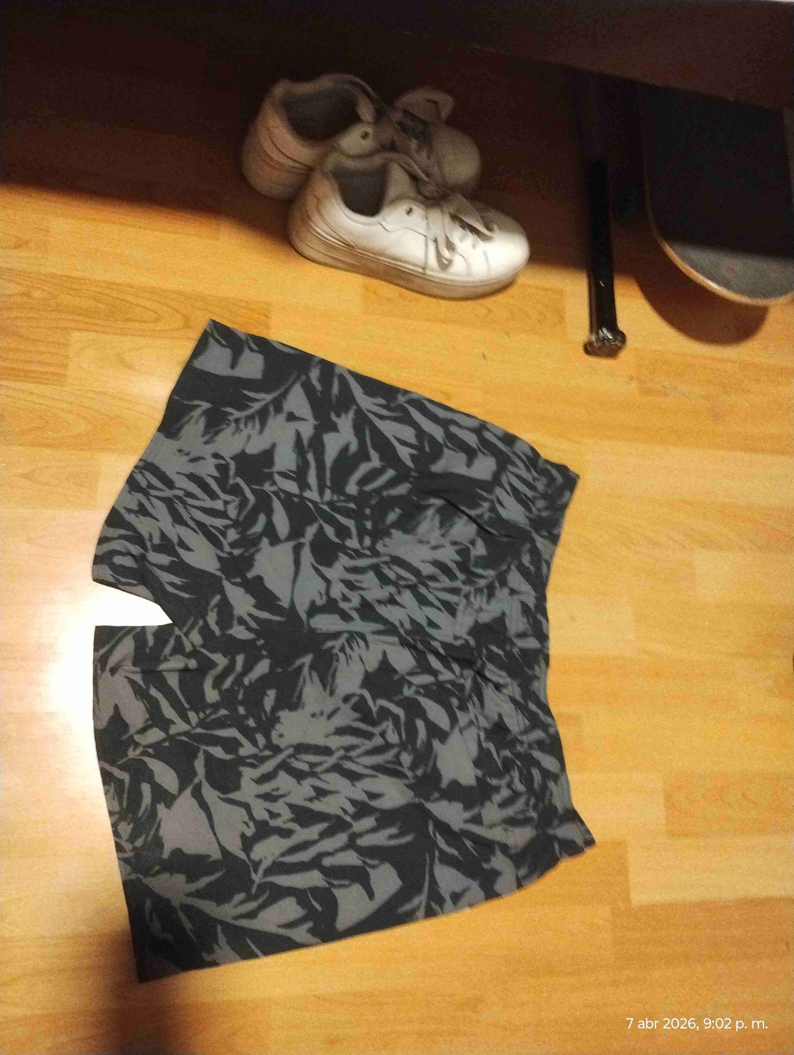 Shorts traje de baño negros con estampado - miniatura 4