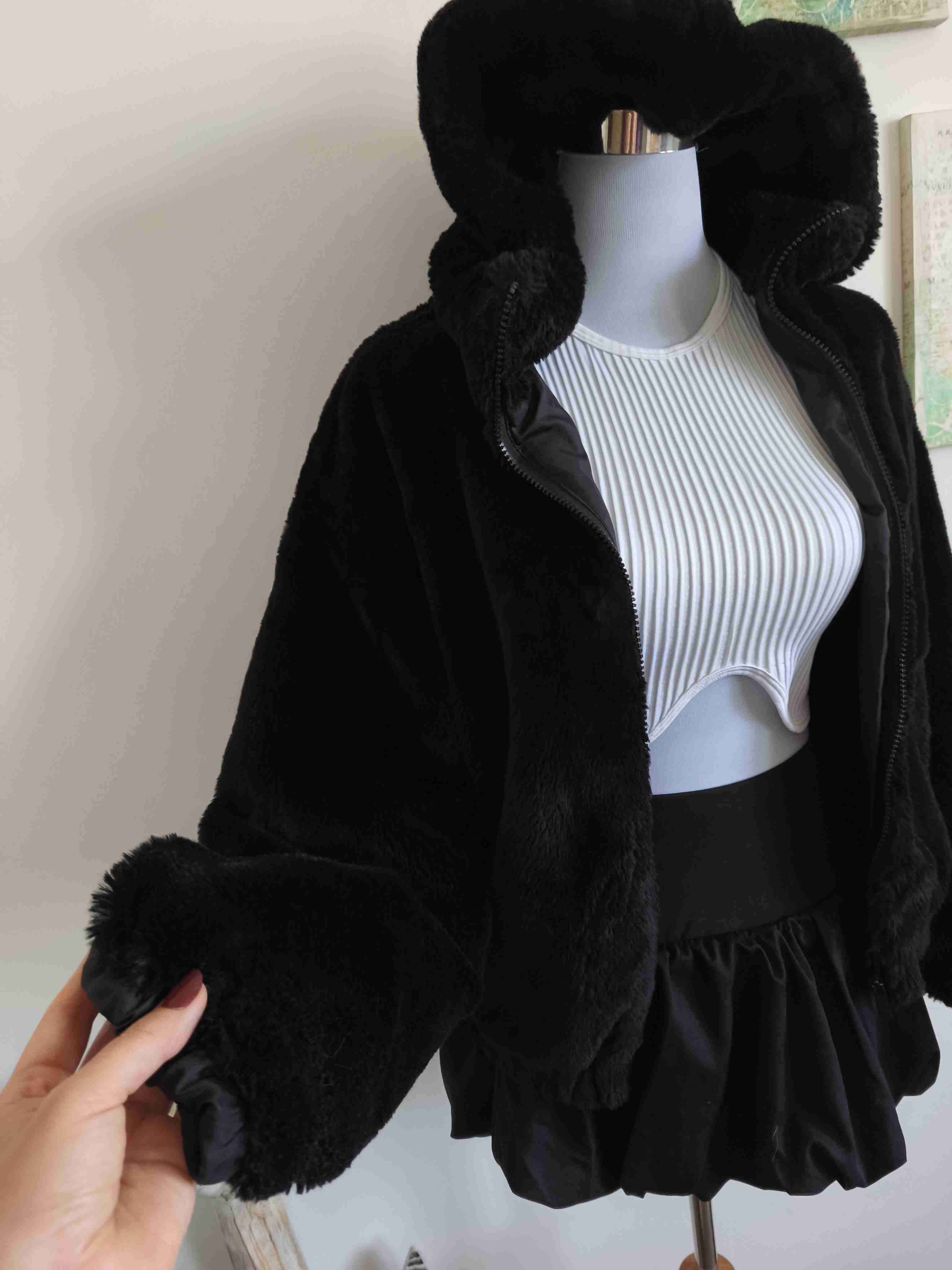 Abrigo de peluche negro - miniatura 3