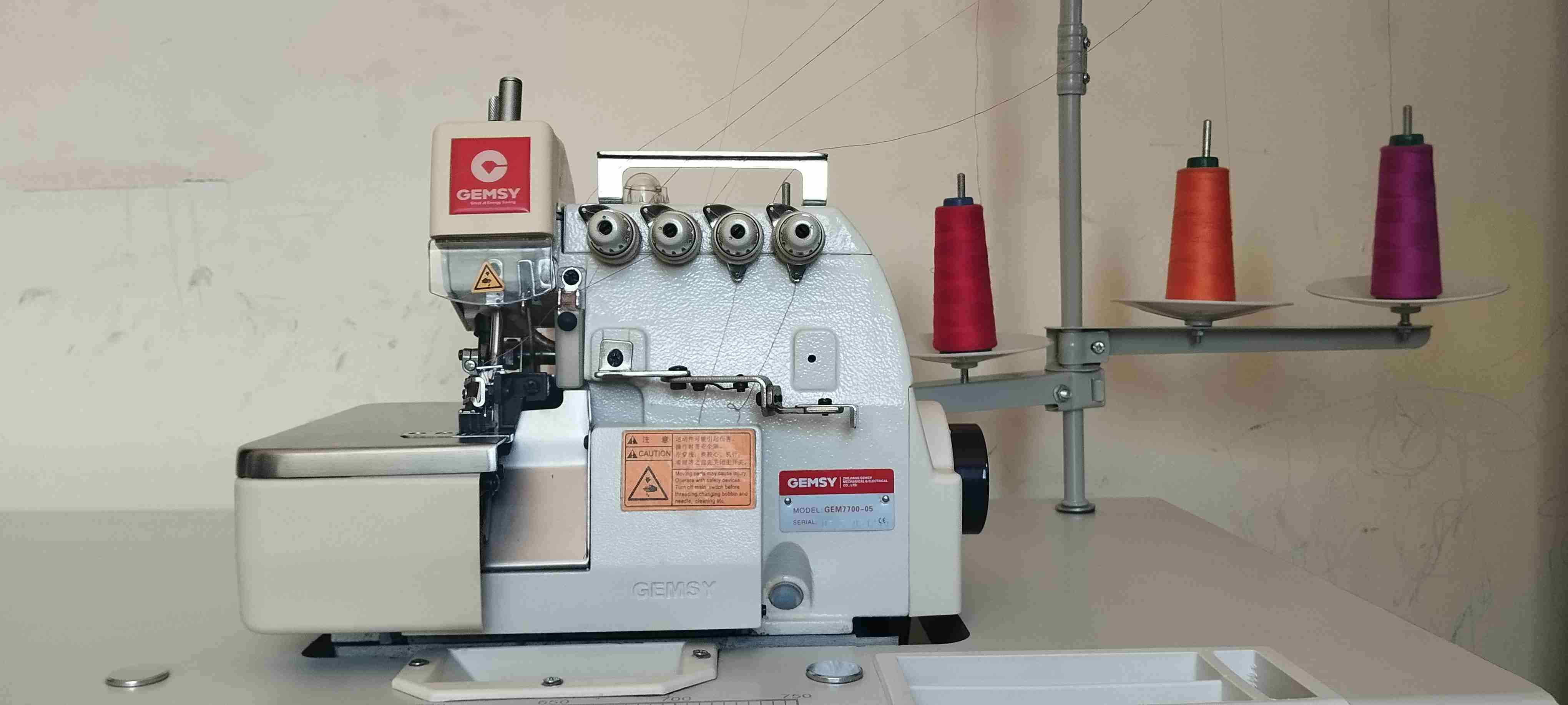 Máquina overlock industrial 5 hilos - 2