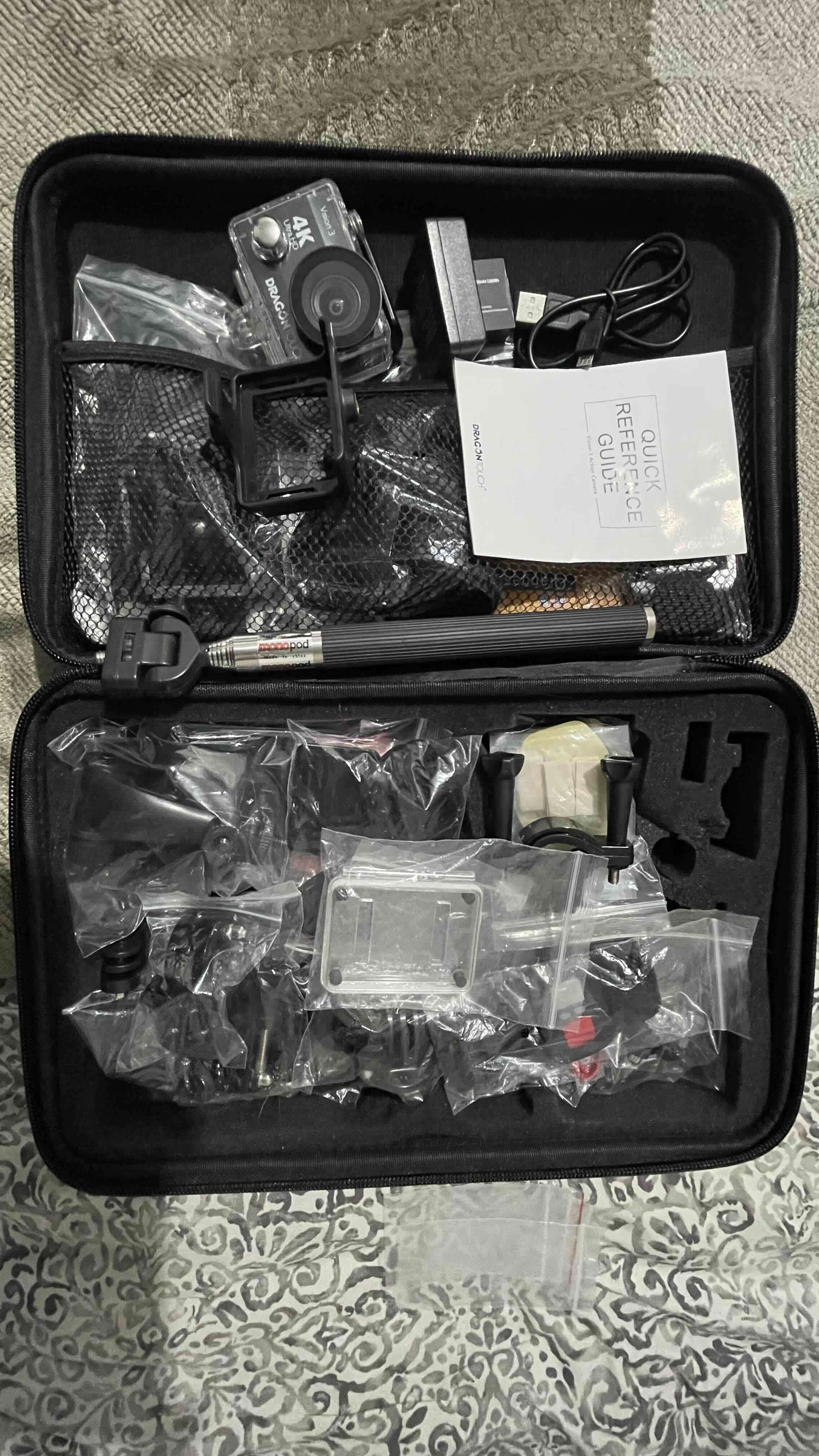 Cámara deportiva 4K con accesorios