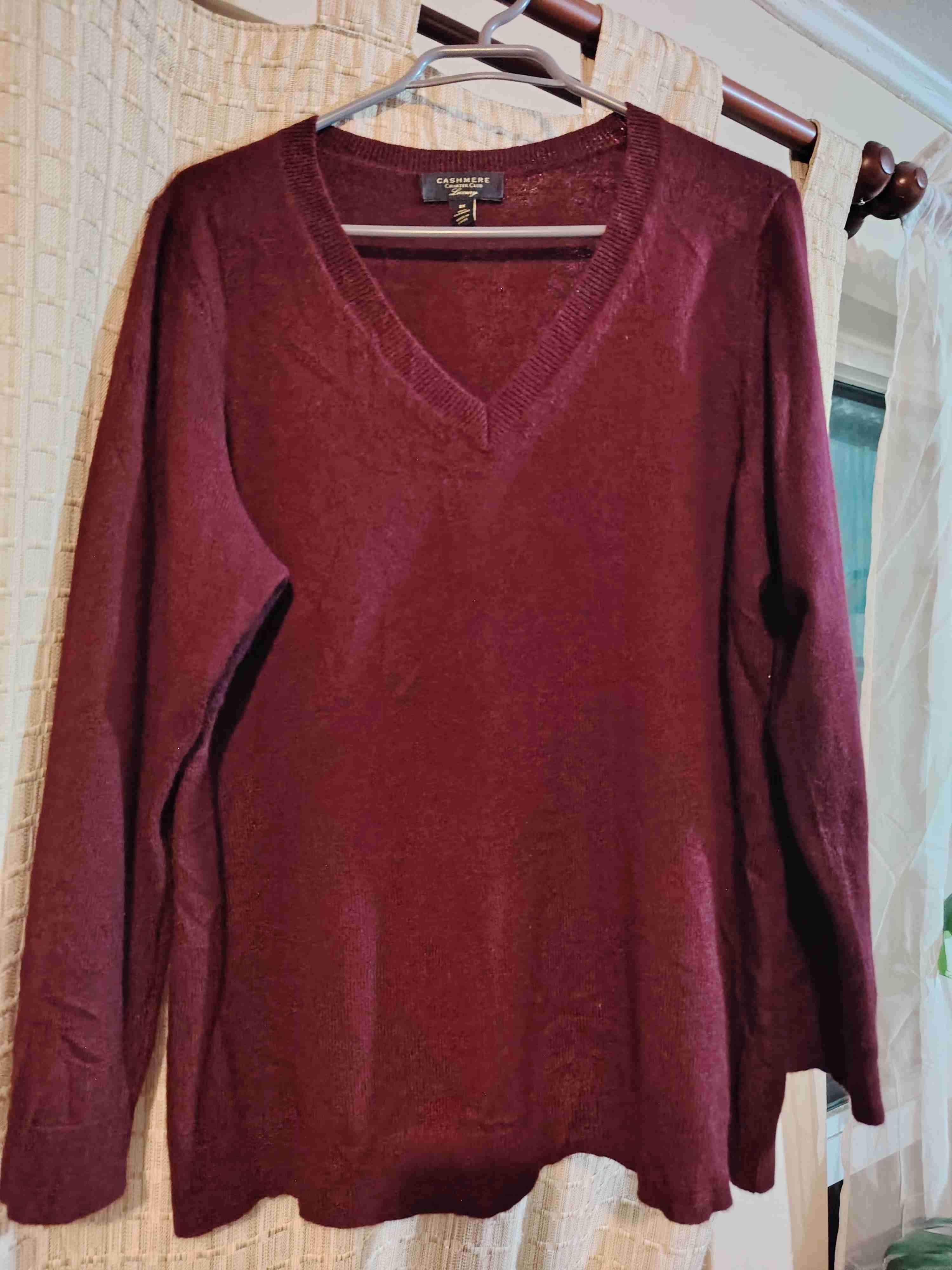 Suéter burdeos de cachemira