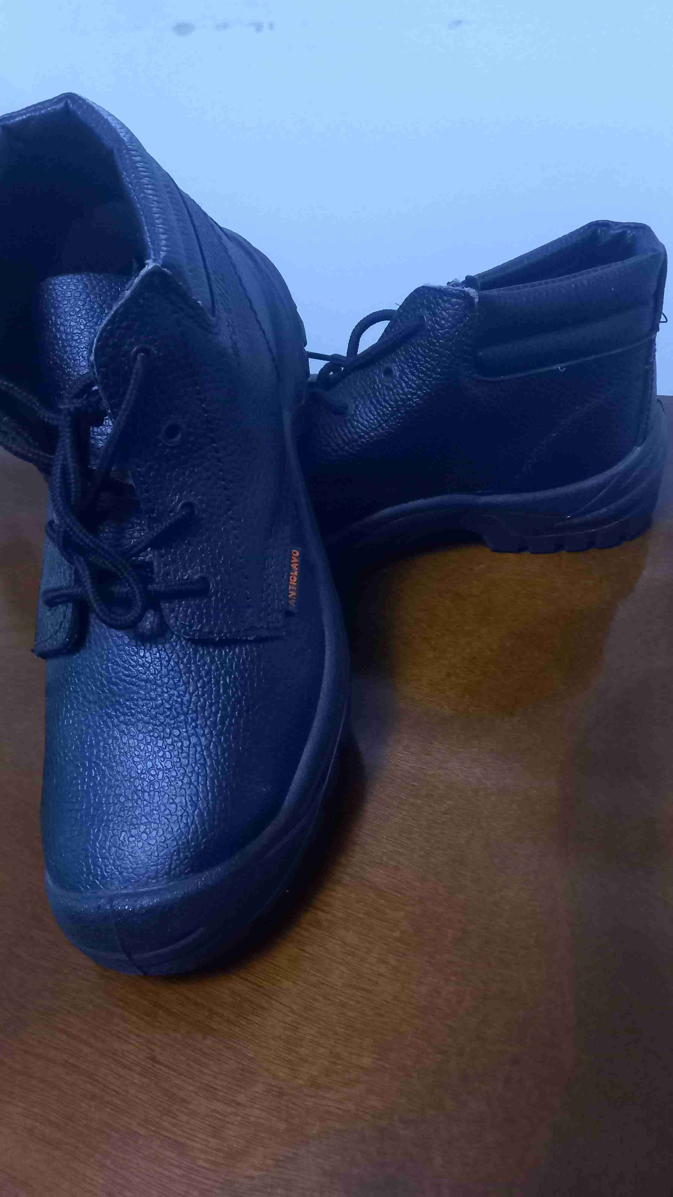 Botas negras de seguridad