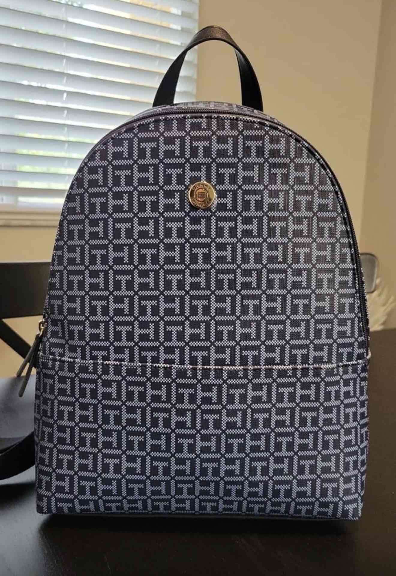 Mochila Tommy azul y blanco