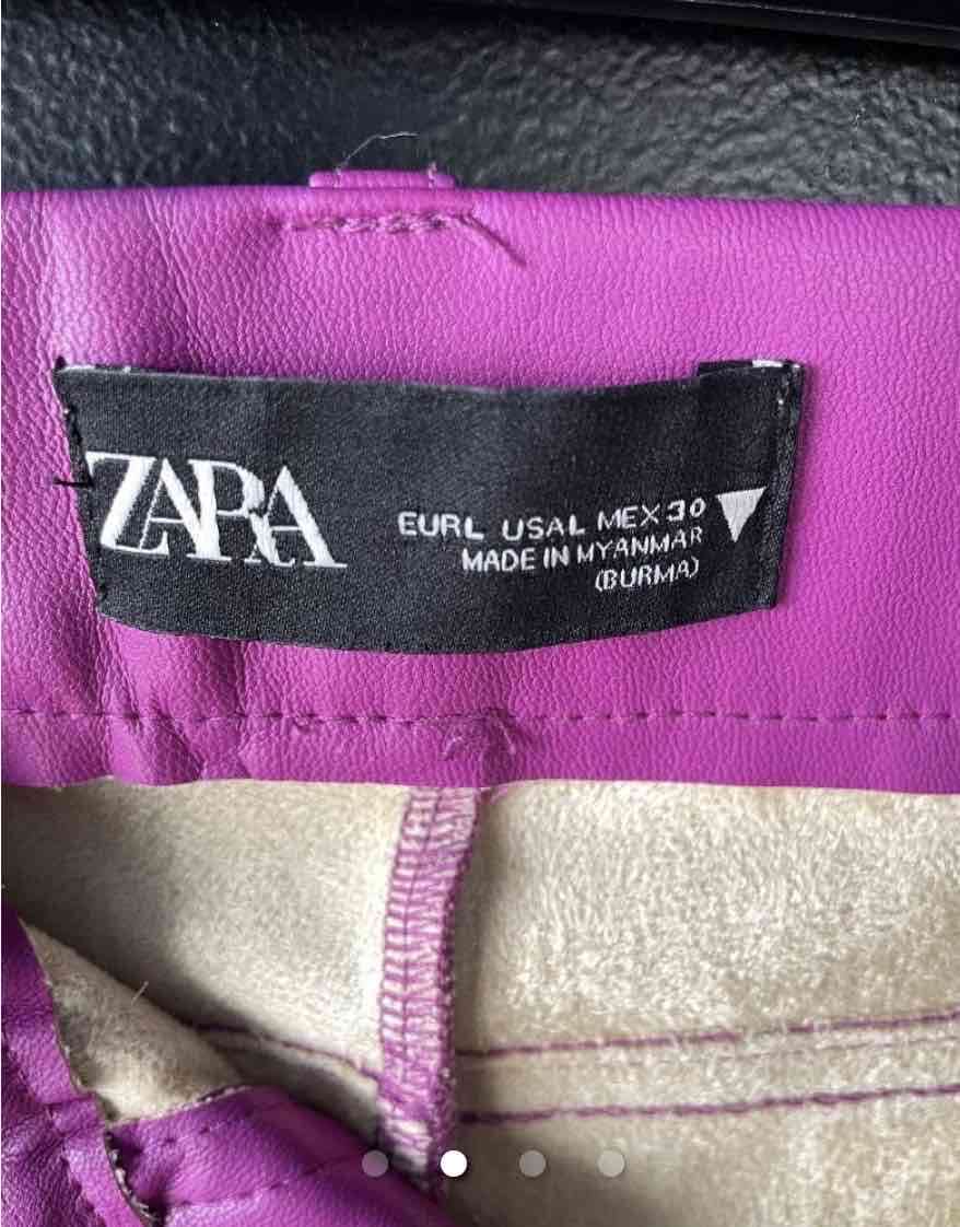 Pantalones fucsia de cuero sintético - miniatura 2