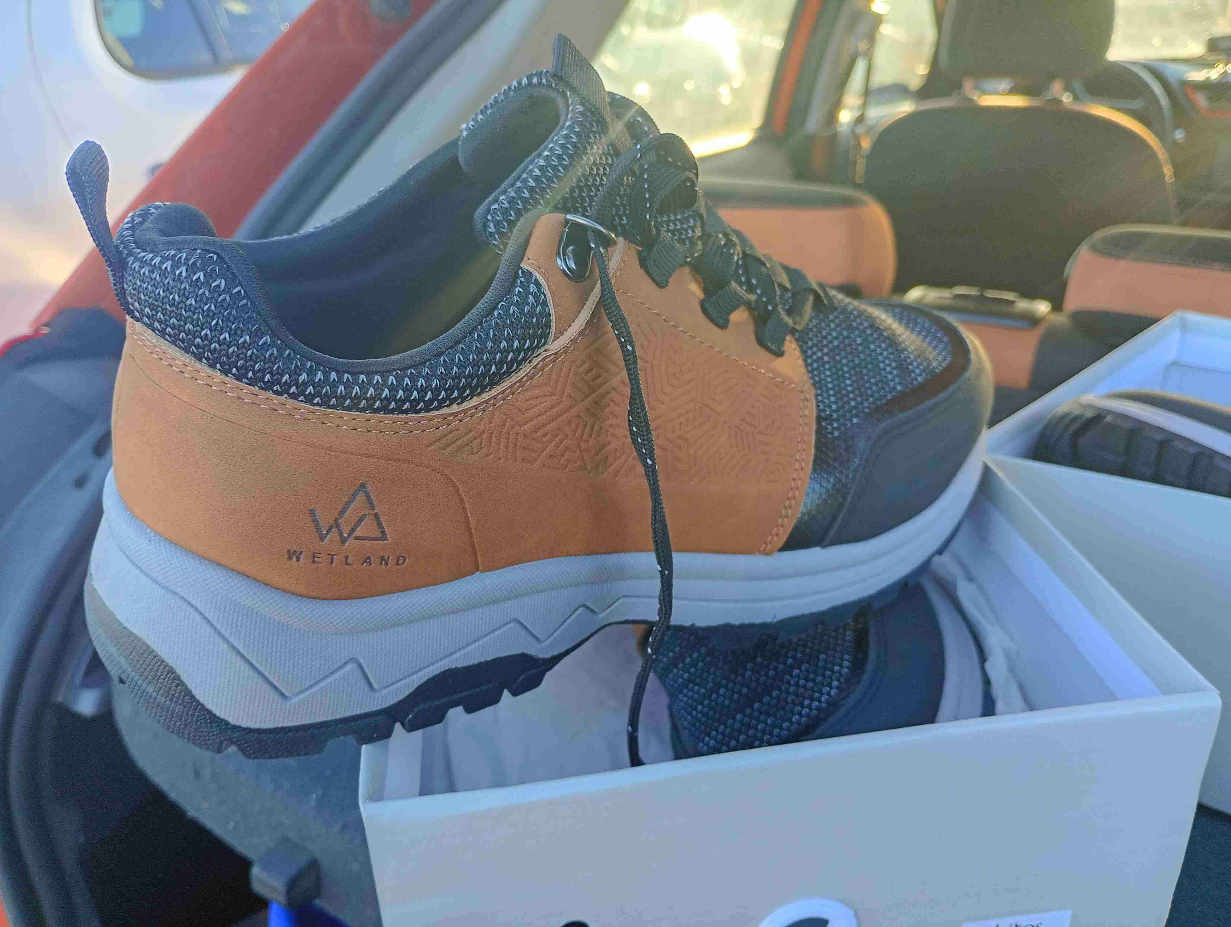 Botas de trekking café y negro - miniatura 4