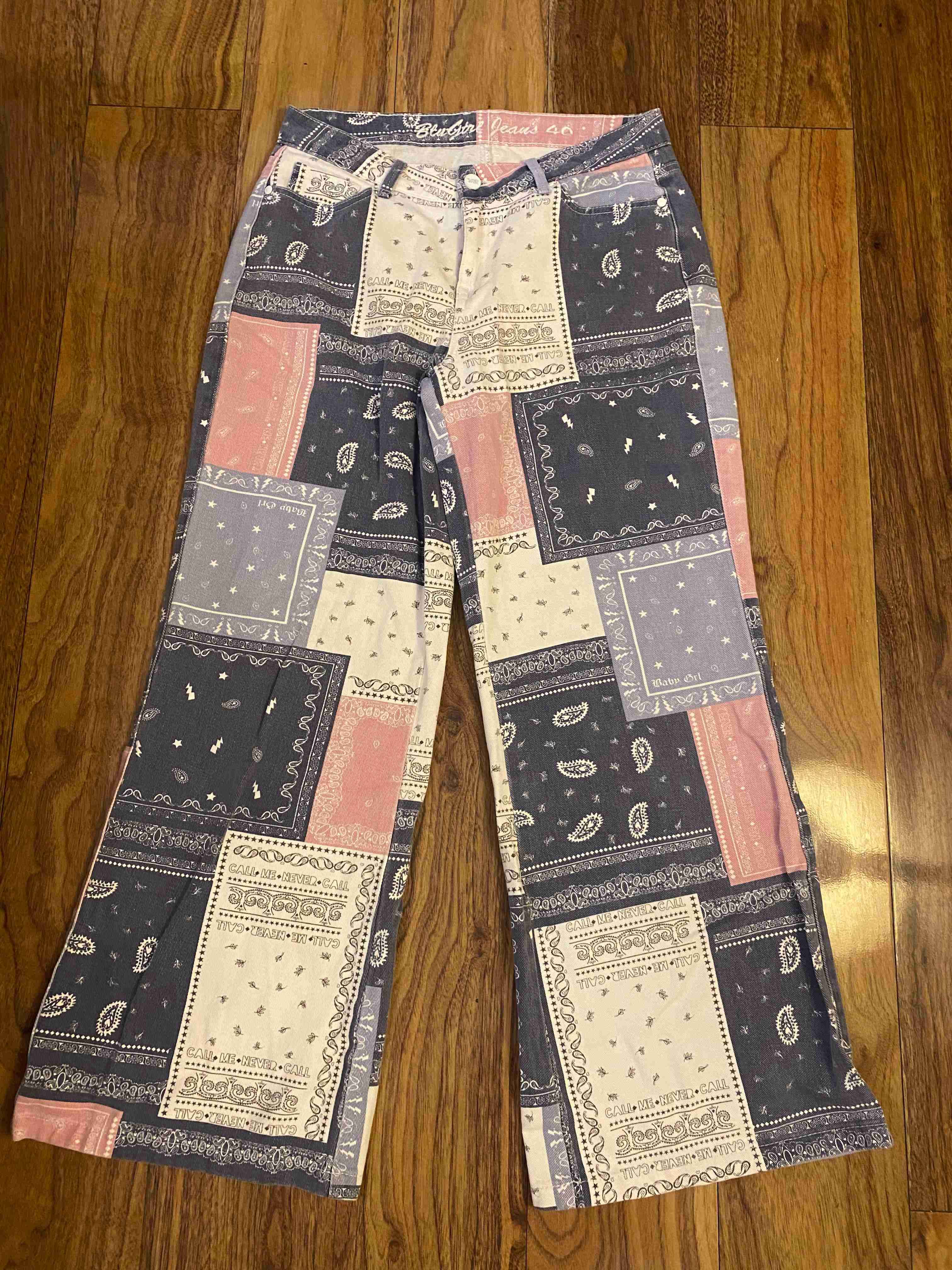Pantalones de estampado patchwork