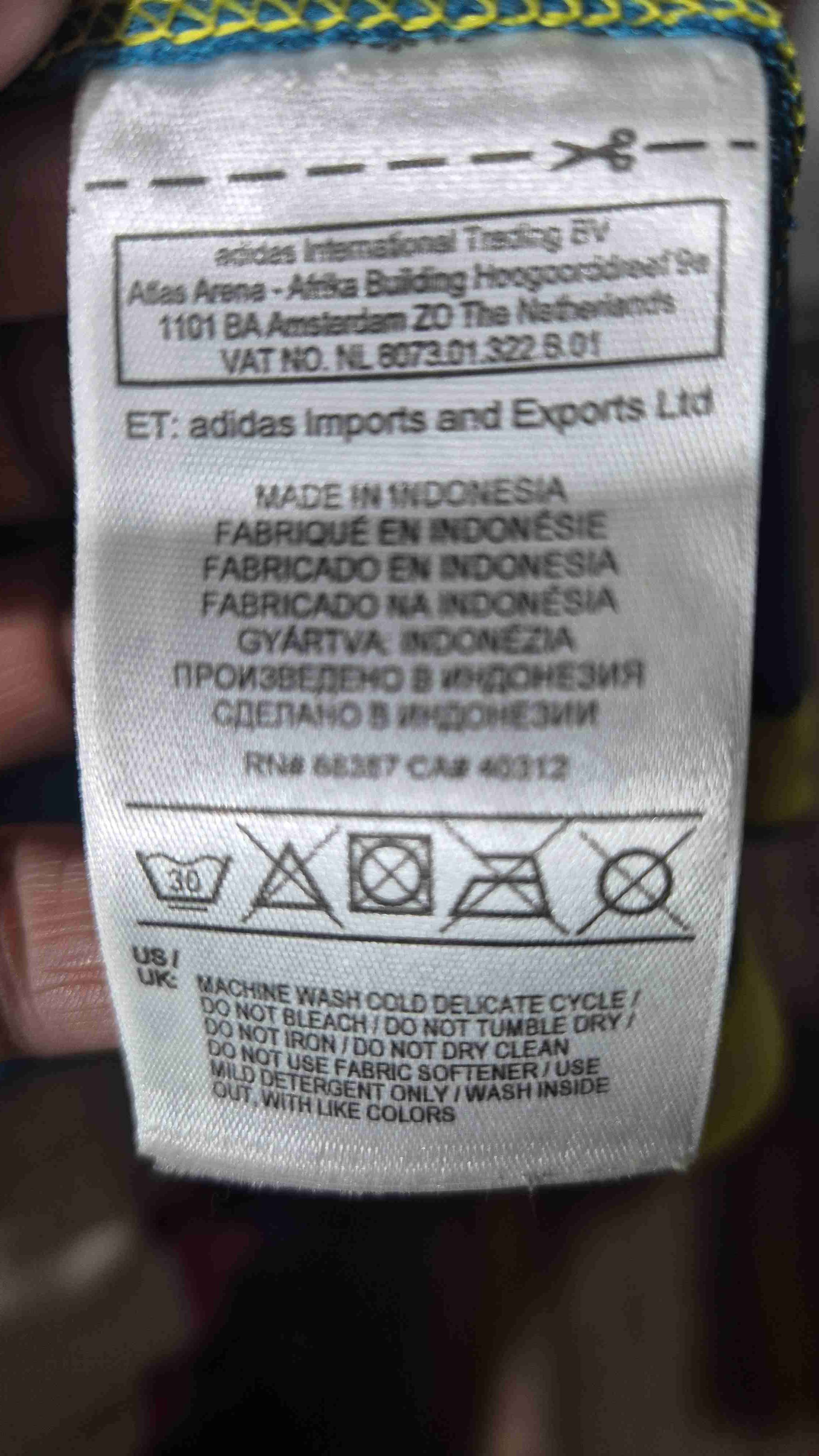 Polera deportiva azul con detalles - miniatura 4