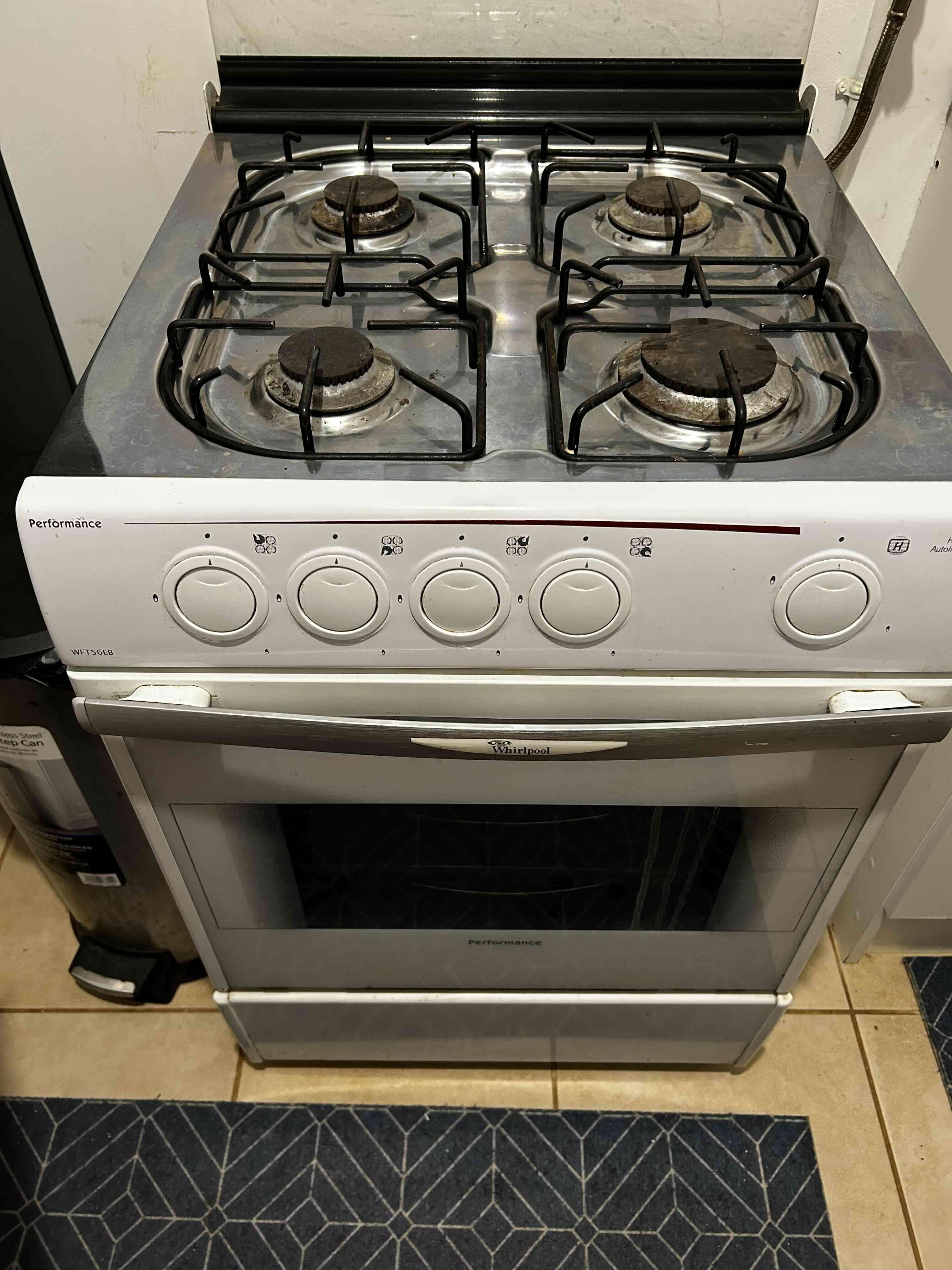 Cocina a gas con horno - 2