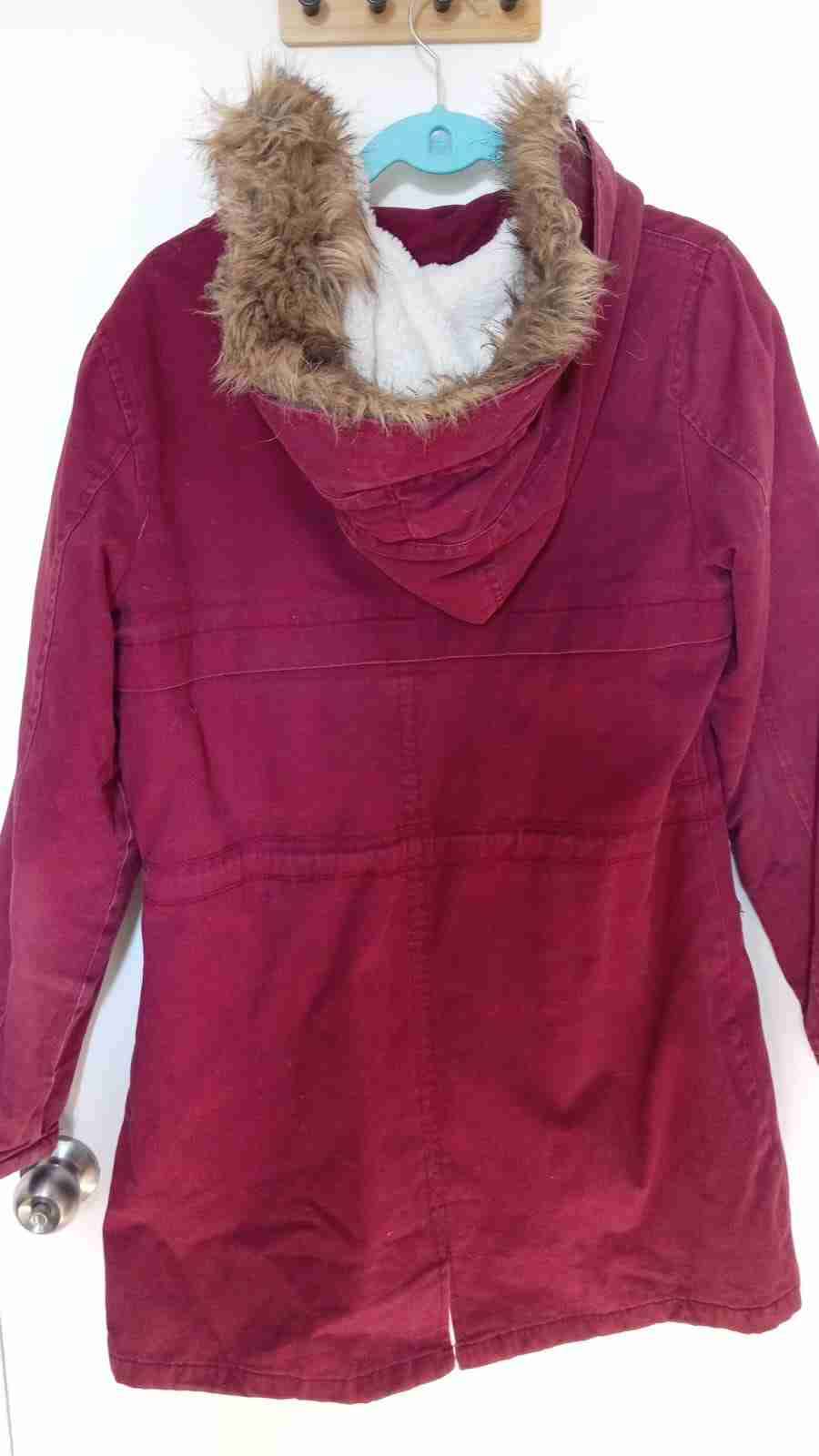 Parka roja con capucha - 2