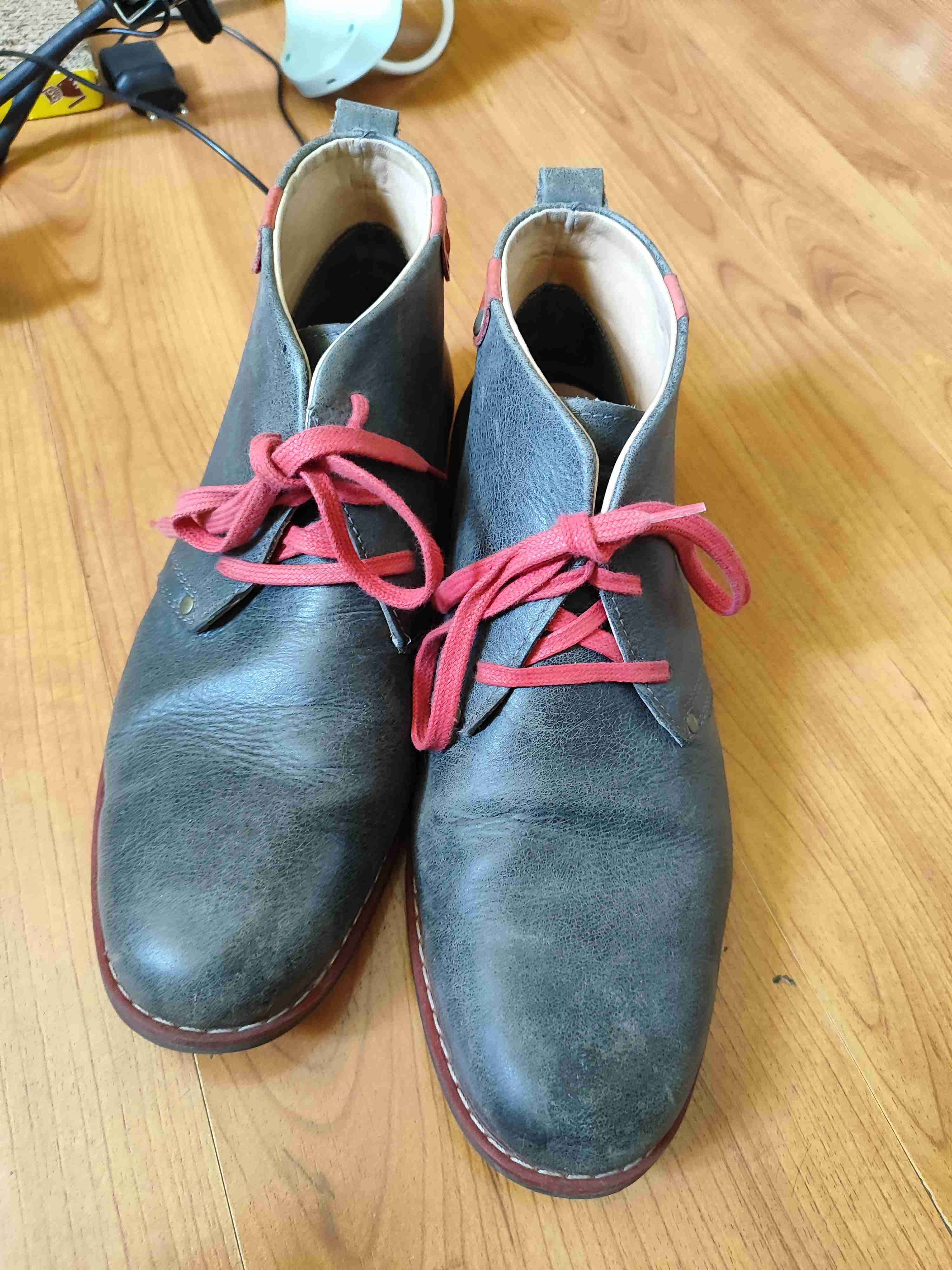 Botines de cuero con cordones rojos - miniatura 3