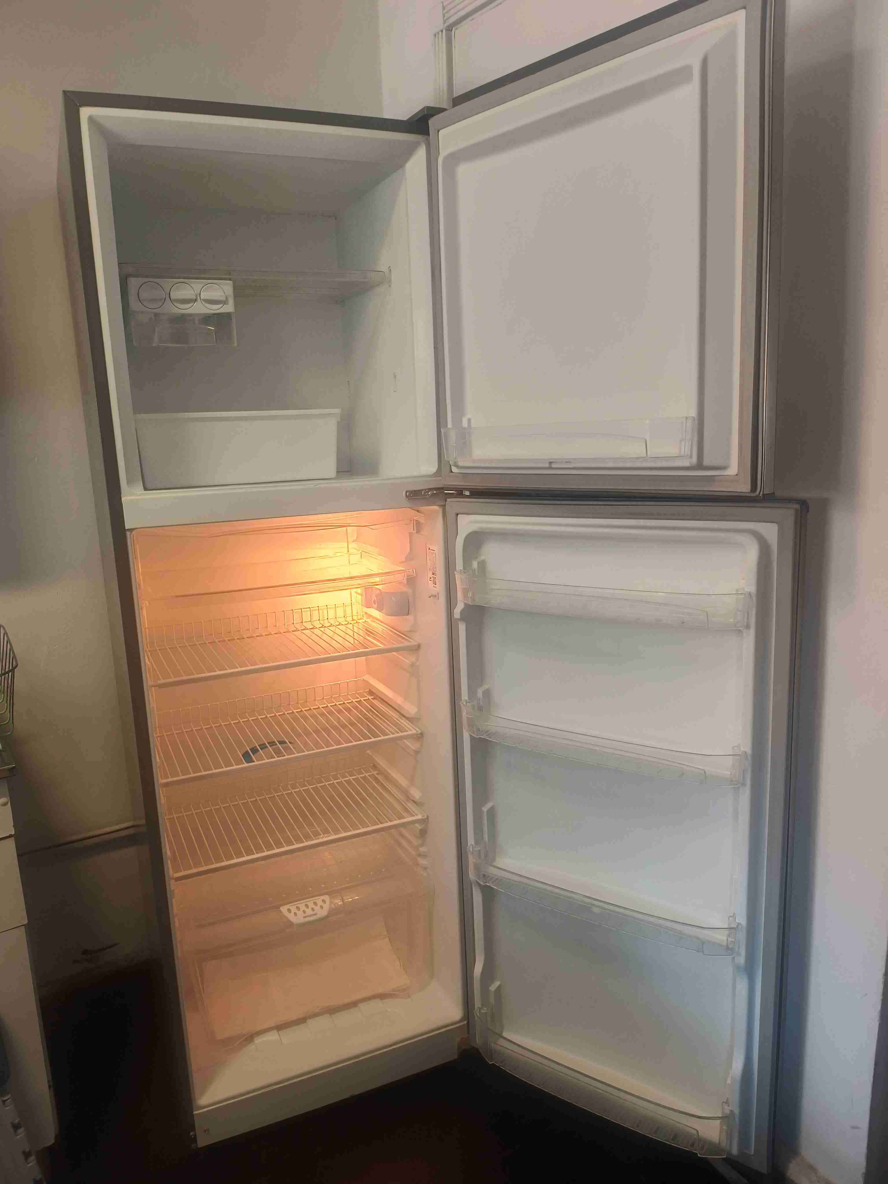 Refrigerador Mademsa plateado - 3