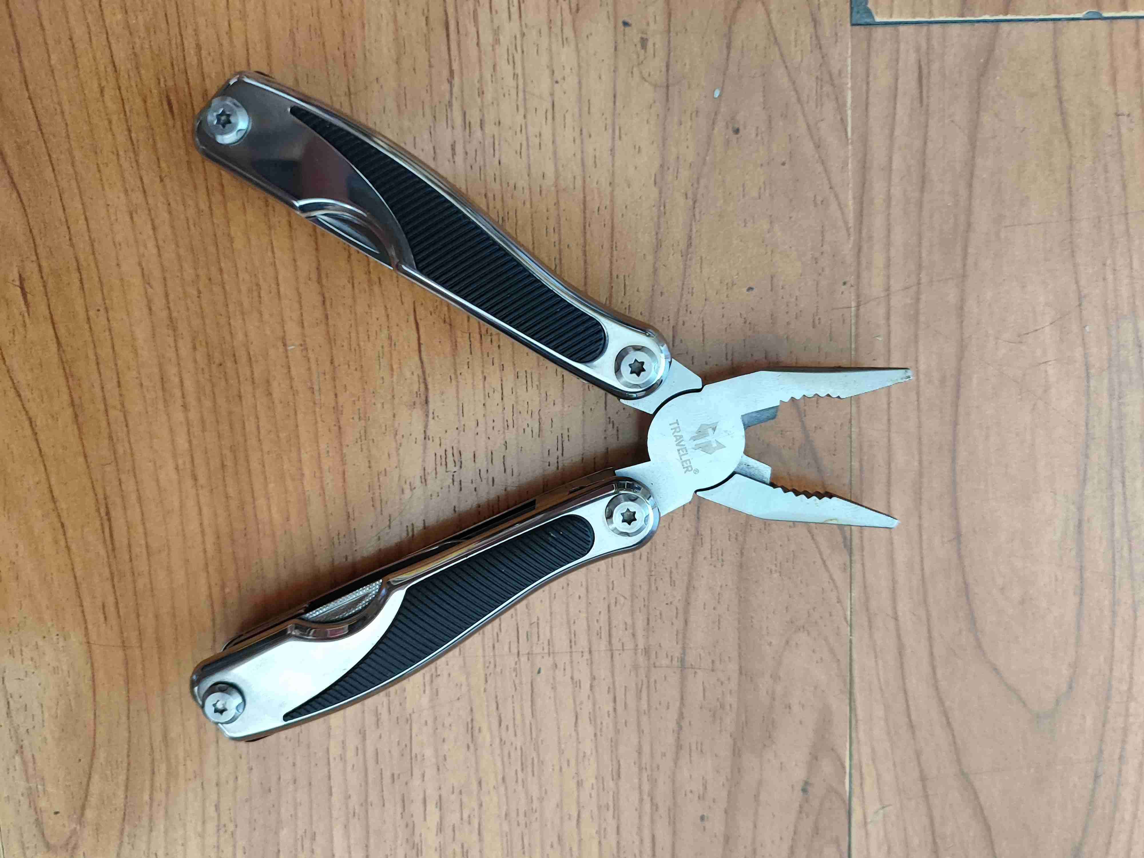 Alicate multifunción Traveler - 1