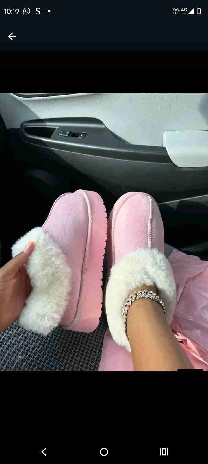 Botas rosadas con forro de felpa estilo UGG