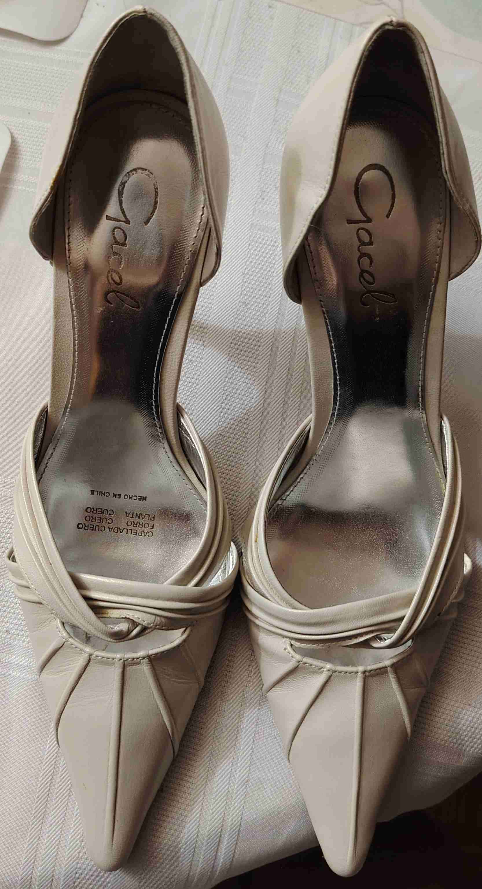 Zapatos de tacón color beige - 1