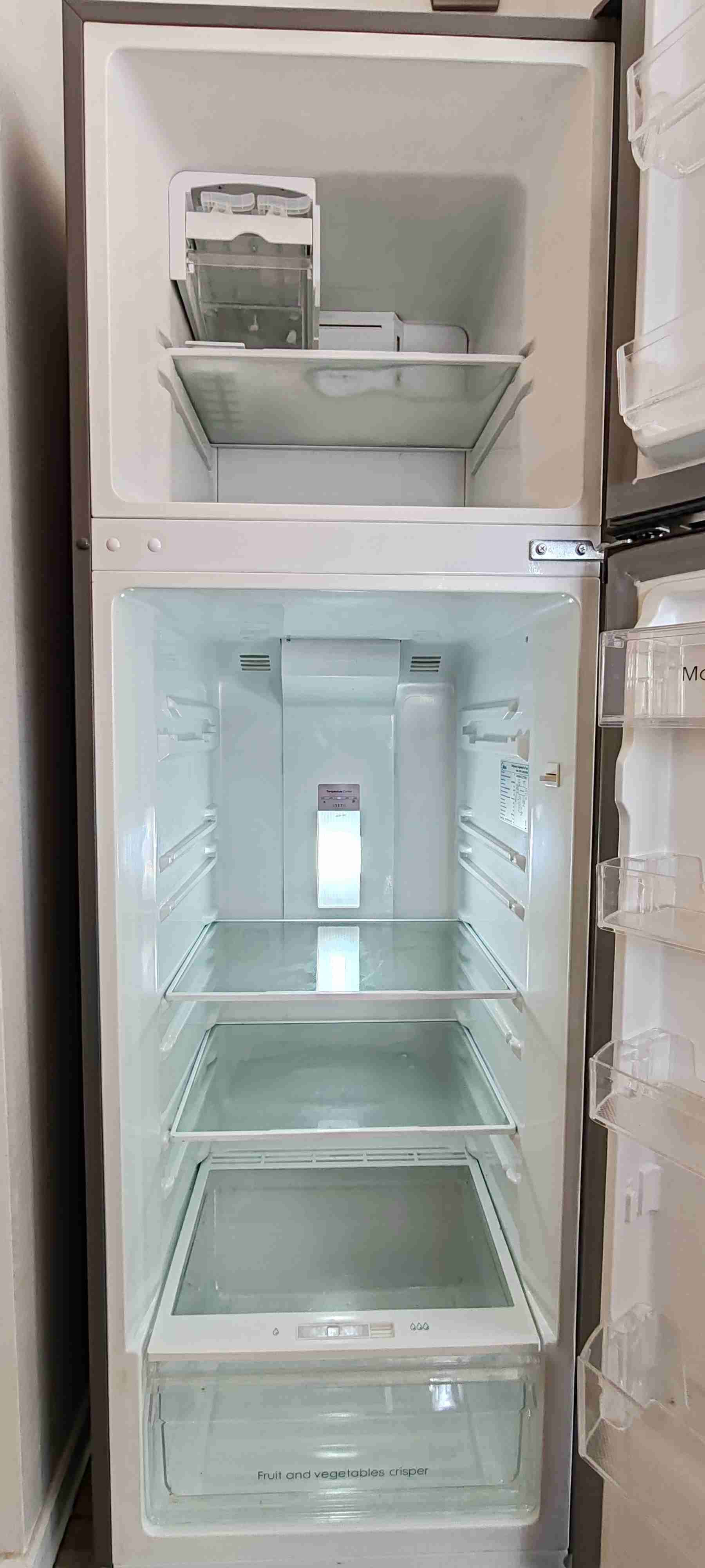 Refrigerador Midea con eficiencia A+ - miniatura 2