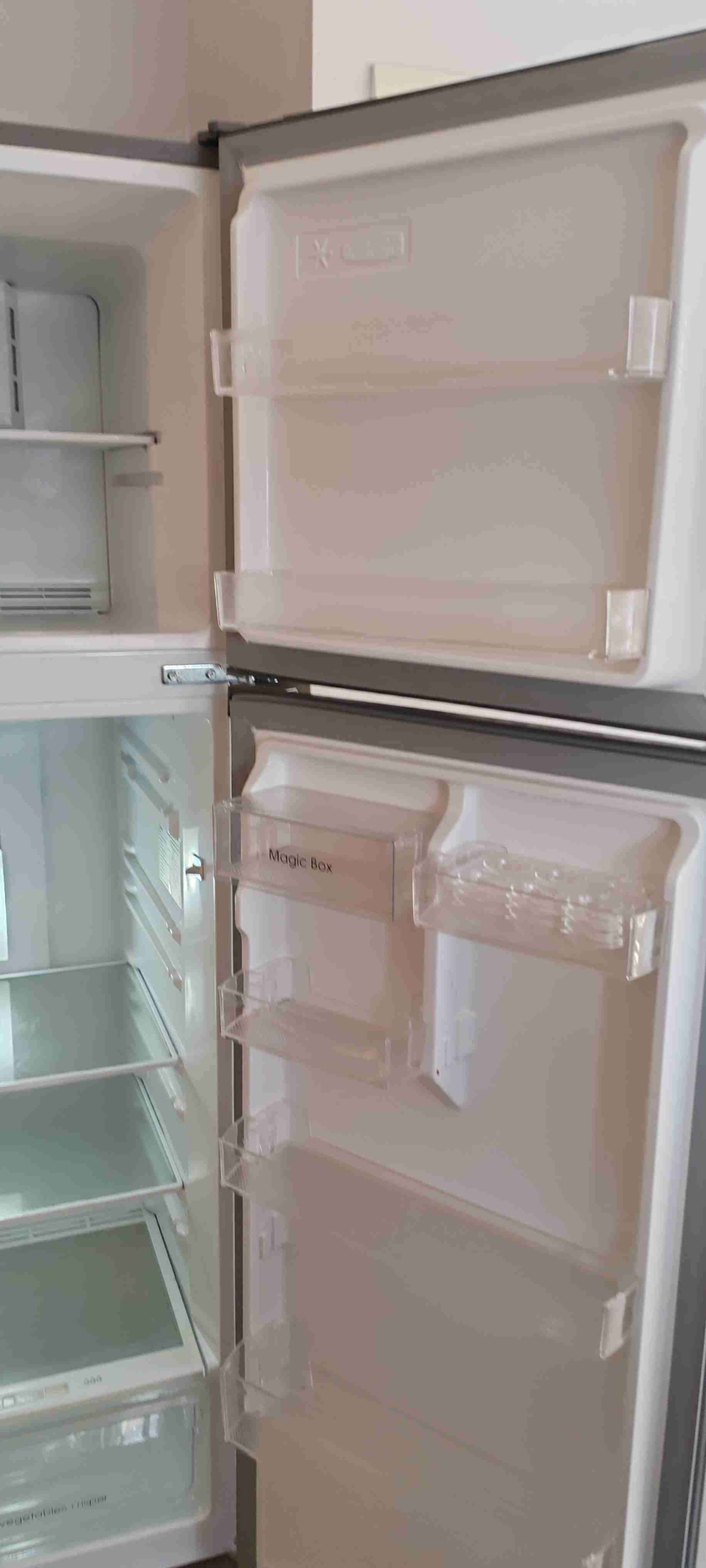 Refrigerador Midea con eficiencia A+ - miniatura 4