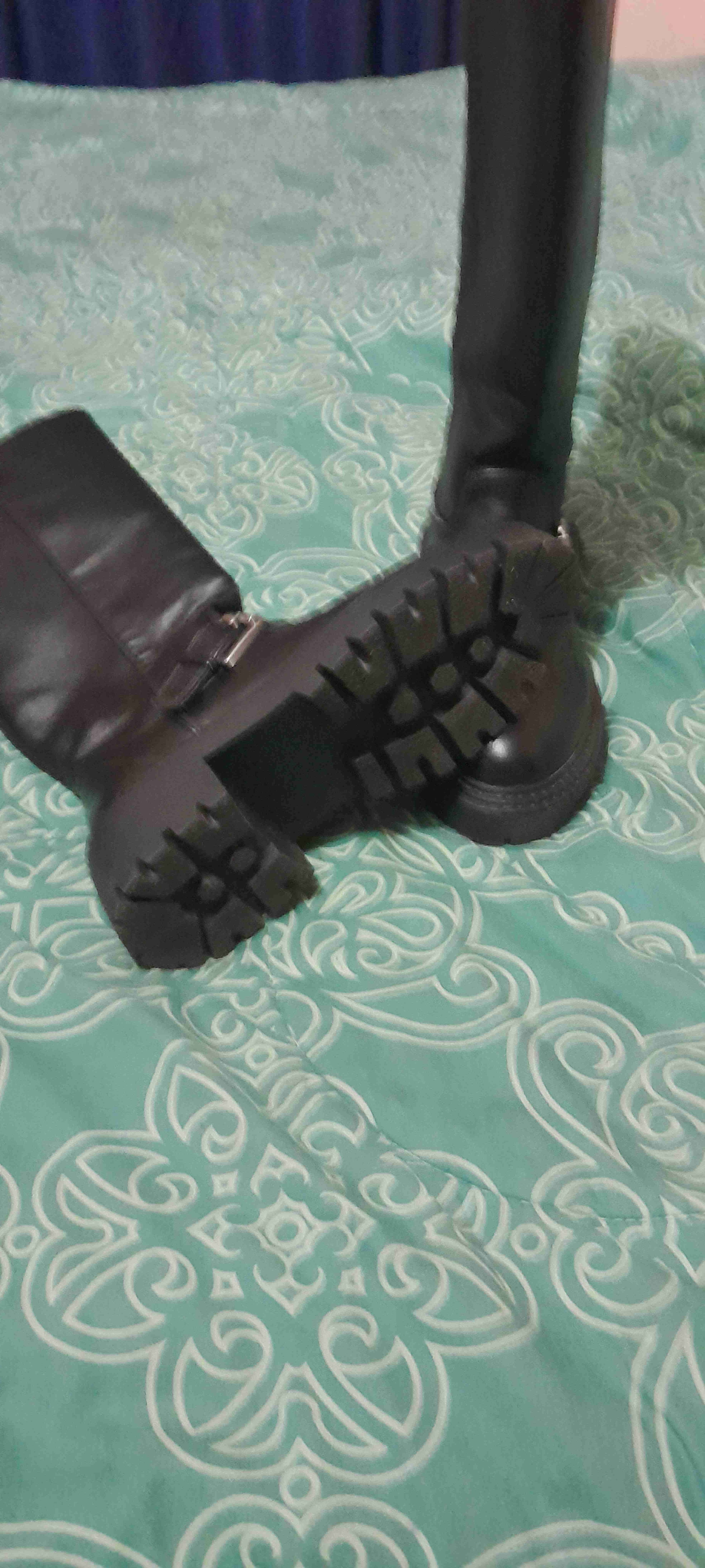 Bota negra alta - miniatura 3