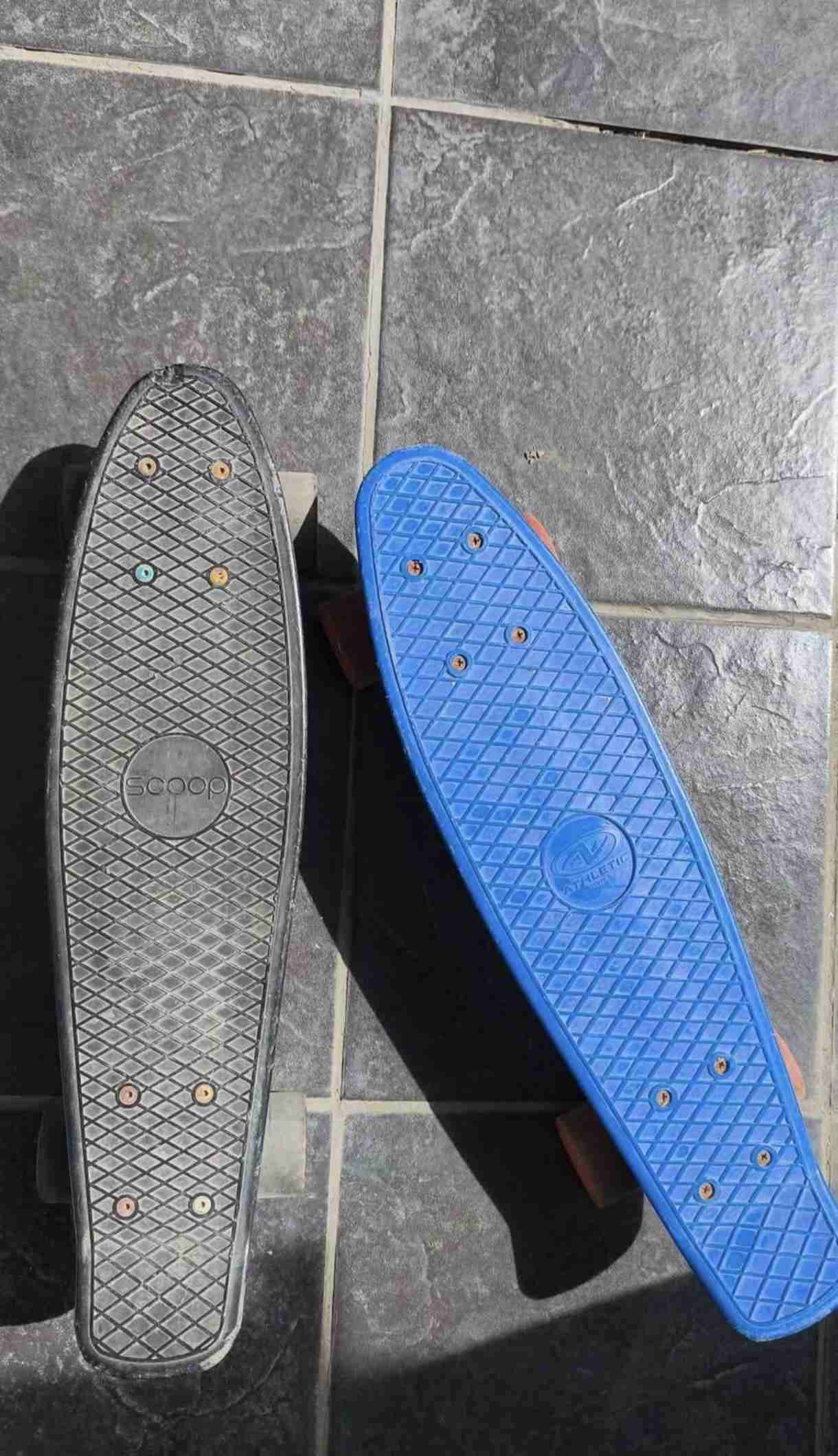 Patinetas estilo Penny negras y azules - miniatura 3