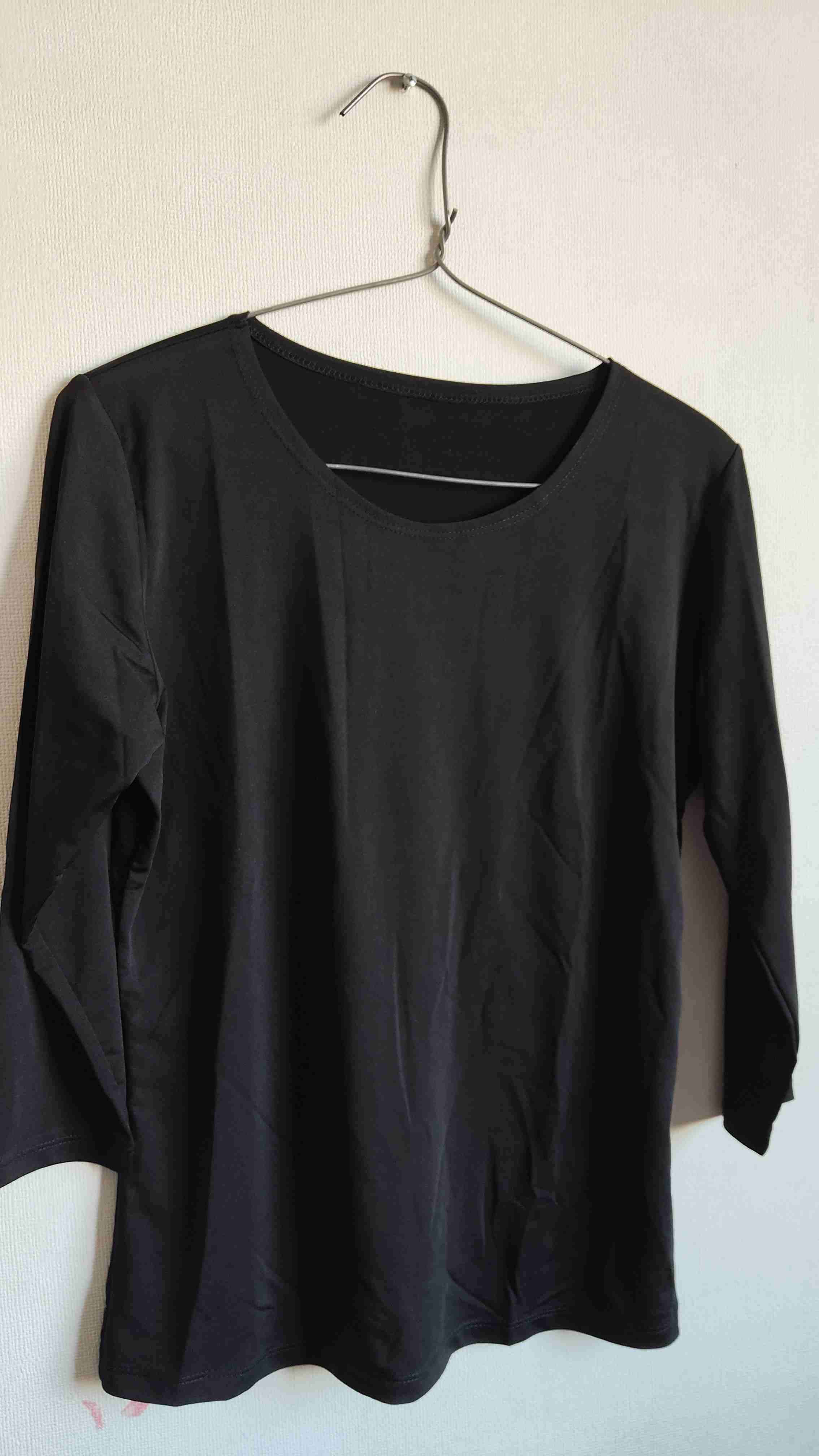 Polera blanca con diseño de puntos - miniatura 2